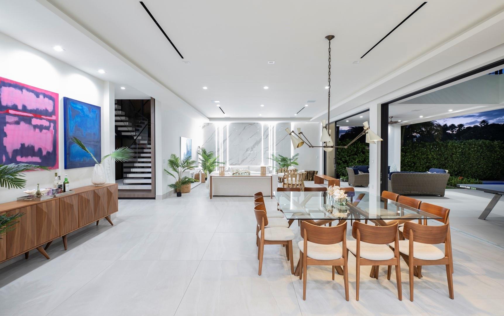 SEVEN ISLES - Residential
