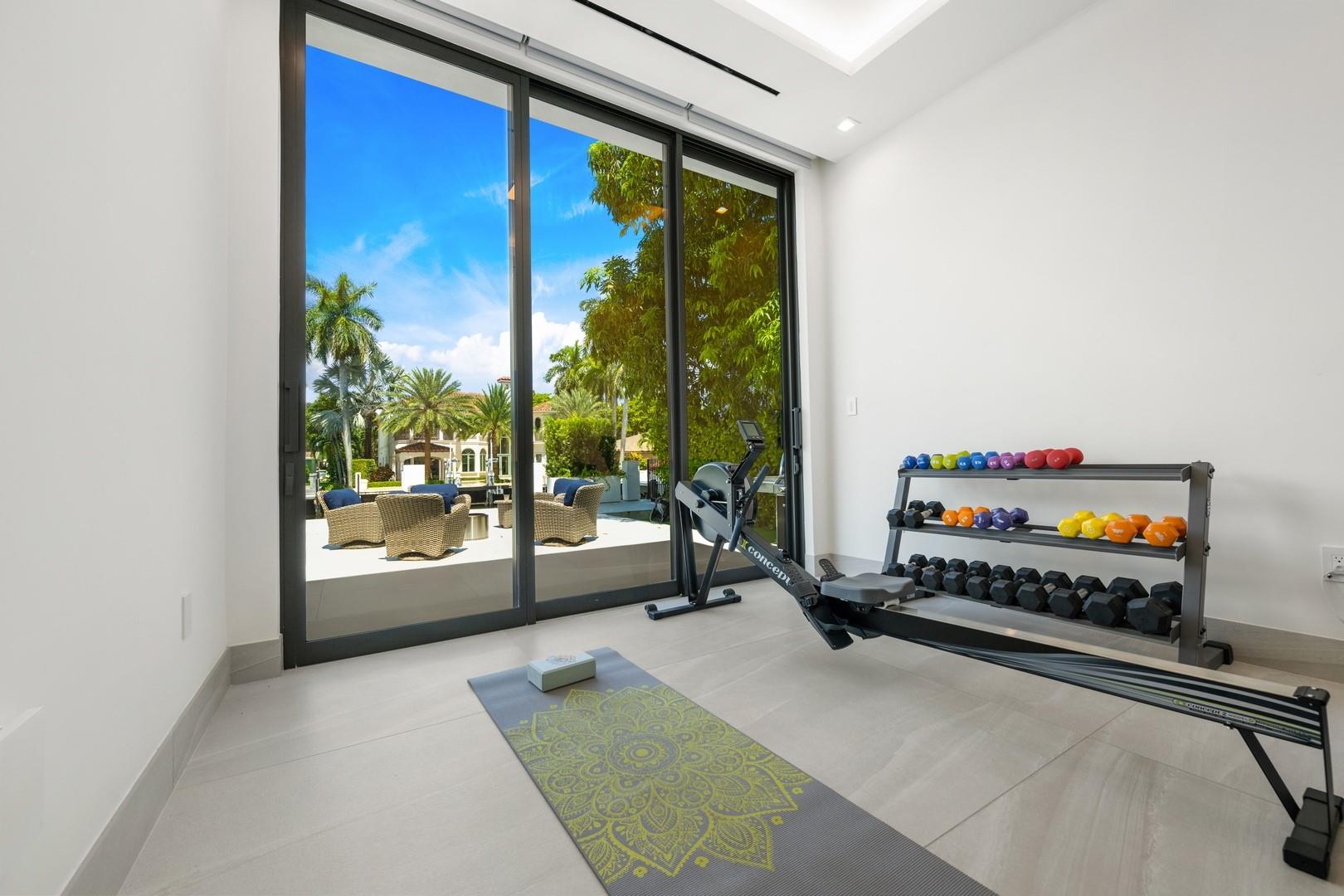 SEVEN ISLES - Residential