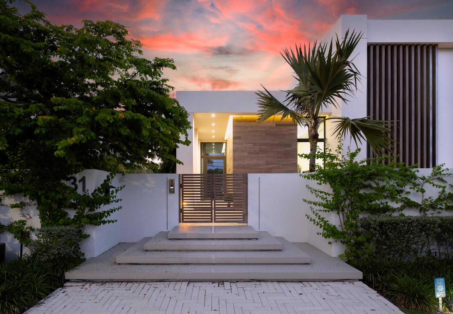 SEVEN ISLES - Residential