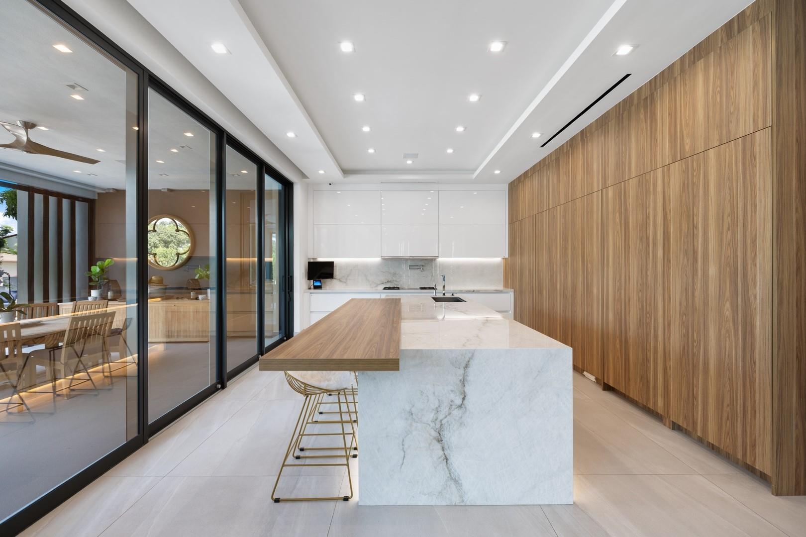 SEVEN ISLES - Residential