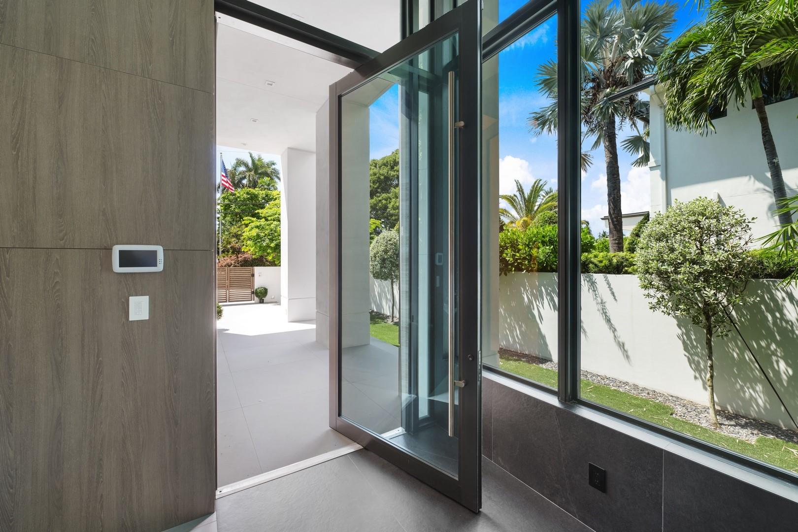 SEVEN ISLES - Residential