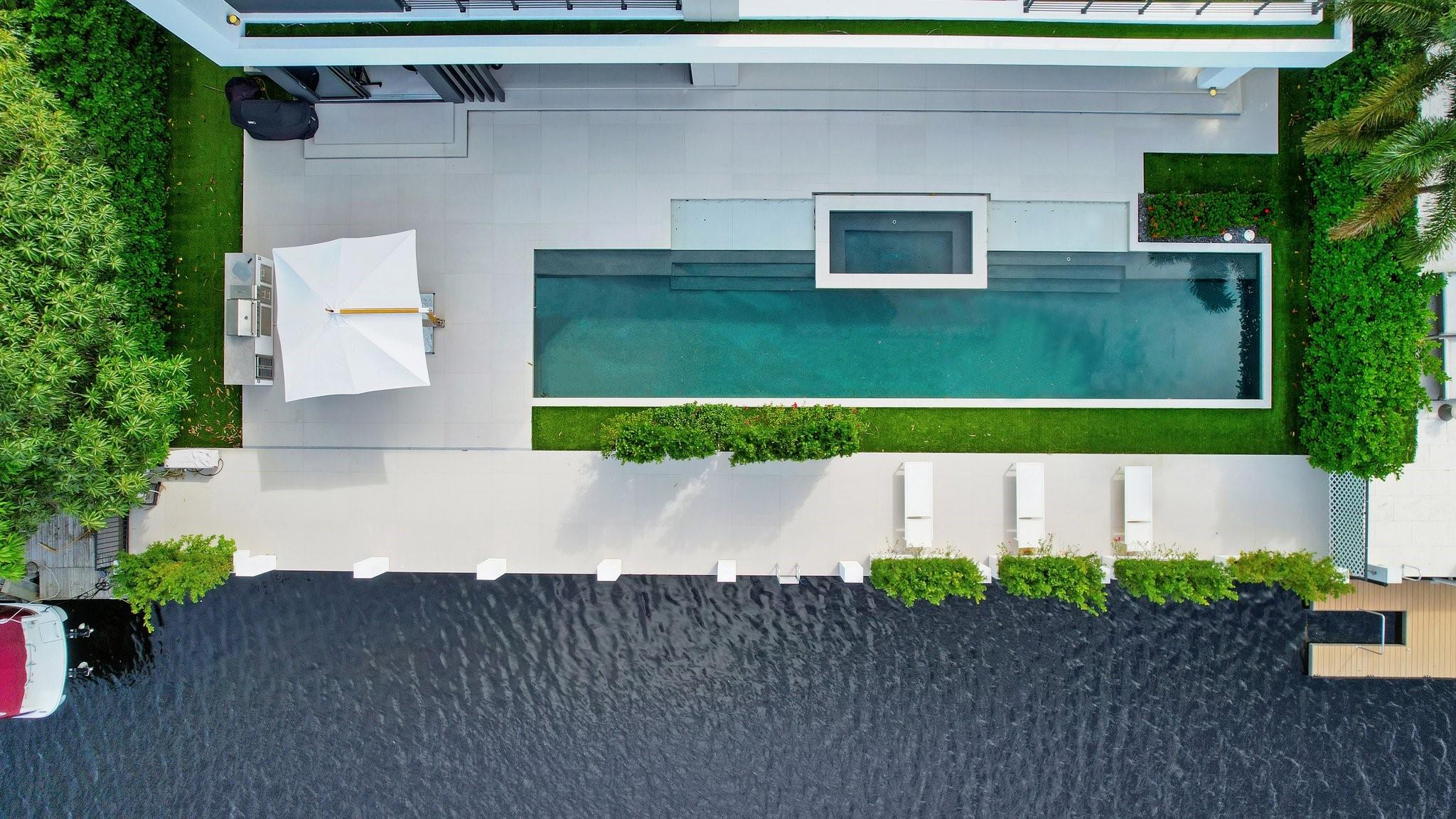 SEVEN ISLES - Residential