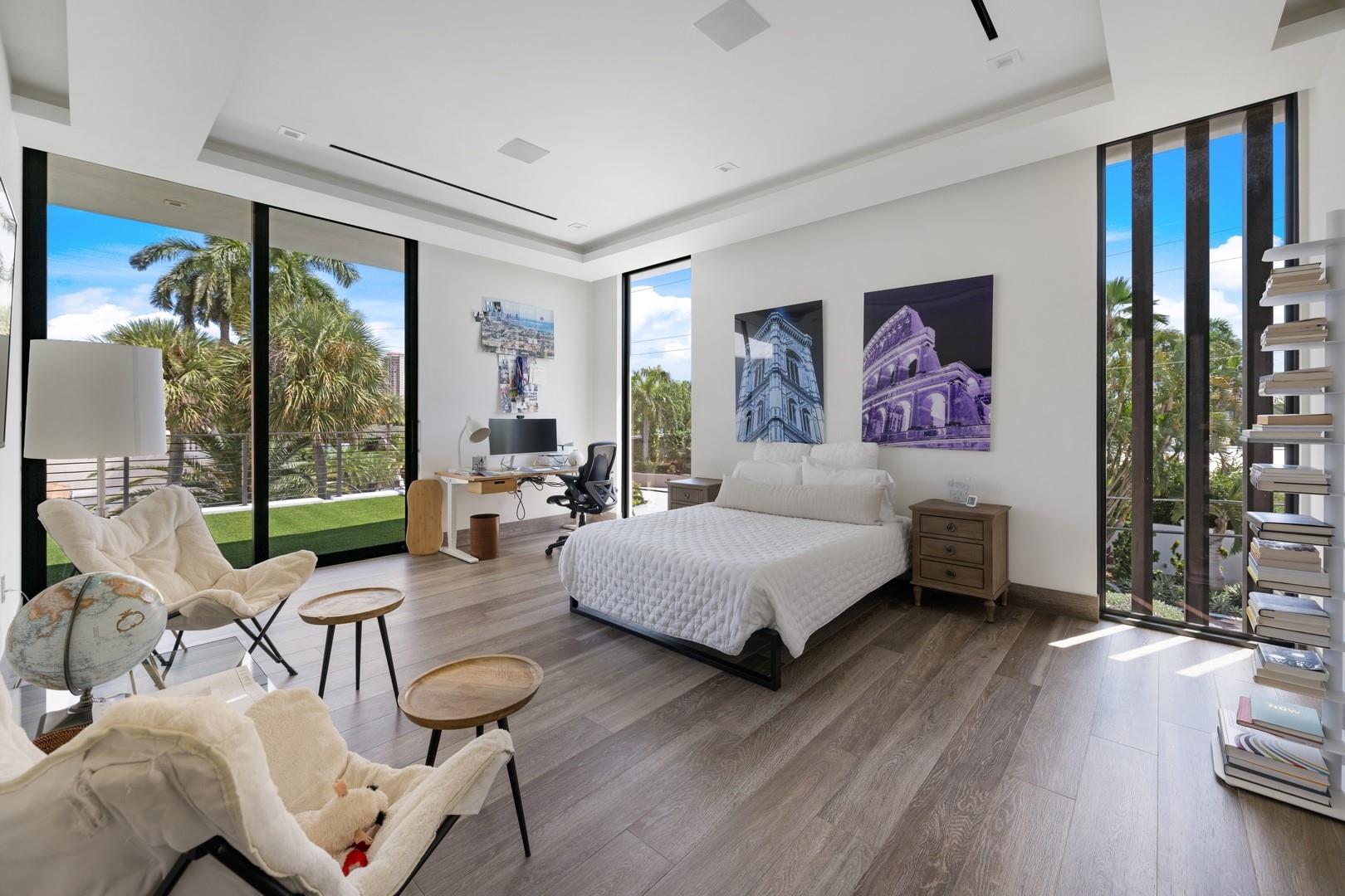 SEVEN ISLES - Residential