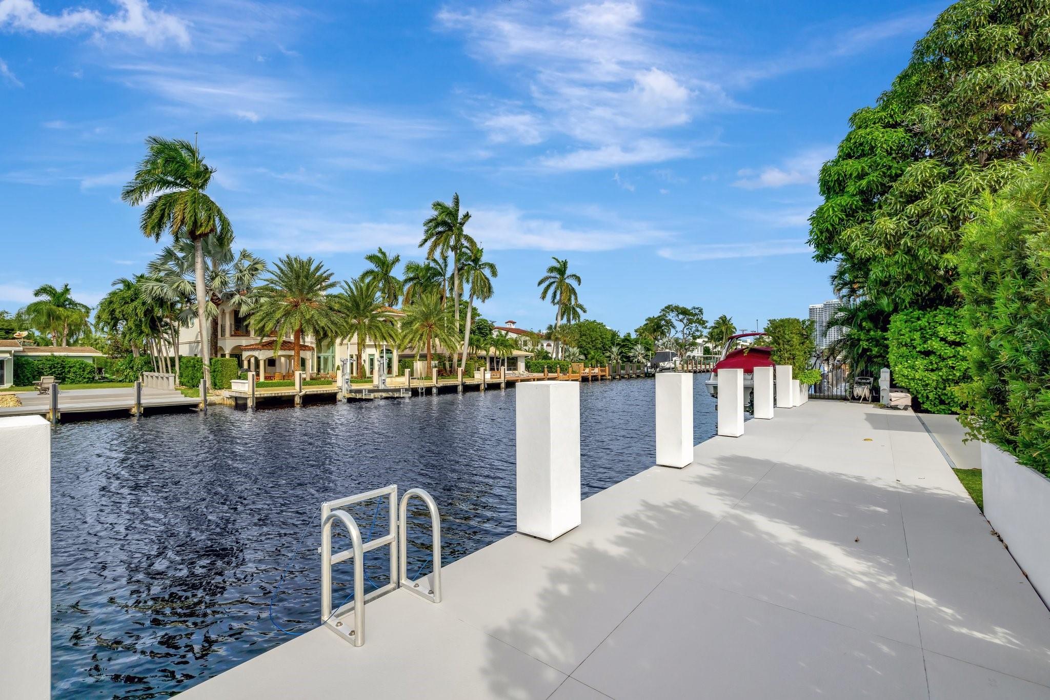 SEVEN ISLES - Residential