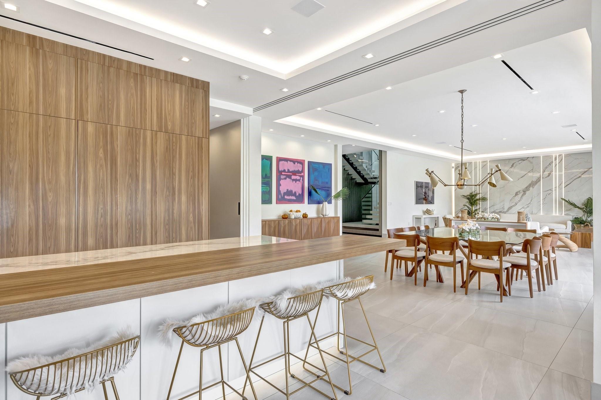 SEVEN ISLES - Residential
