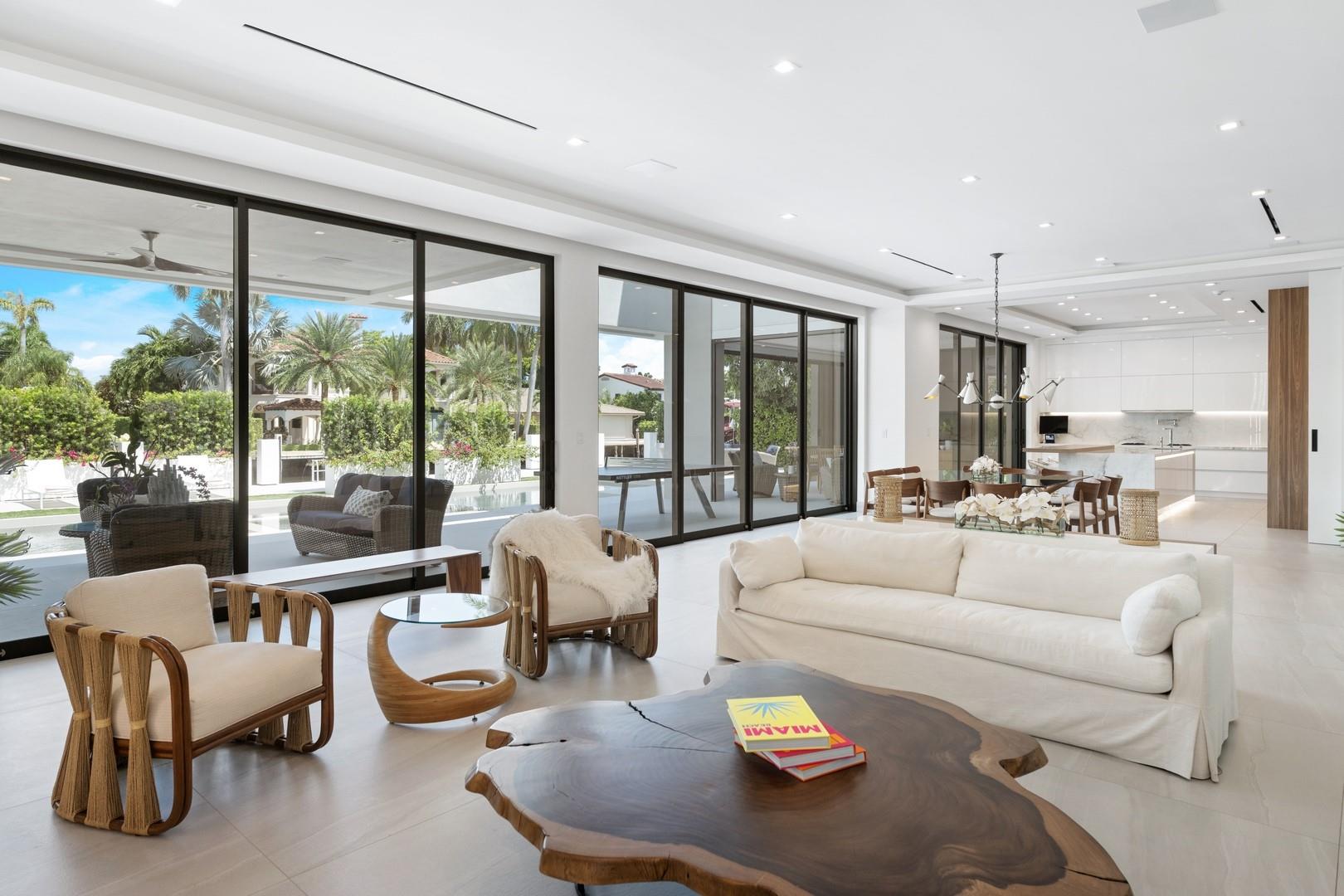 SEVEN ISLES - Residential