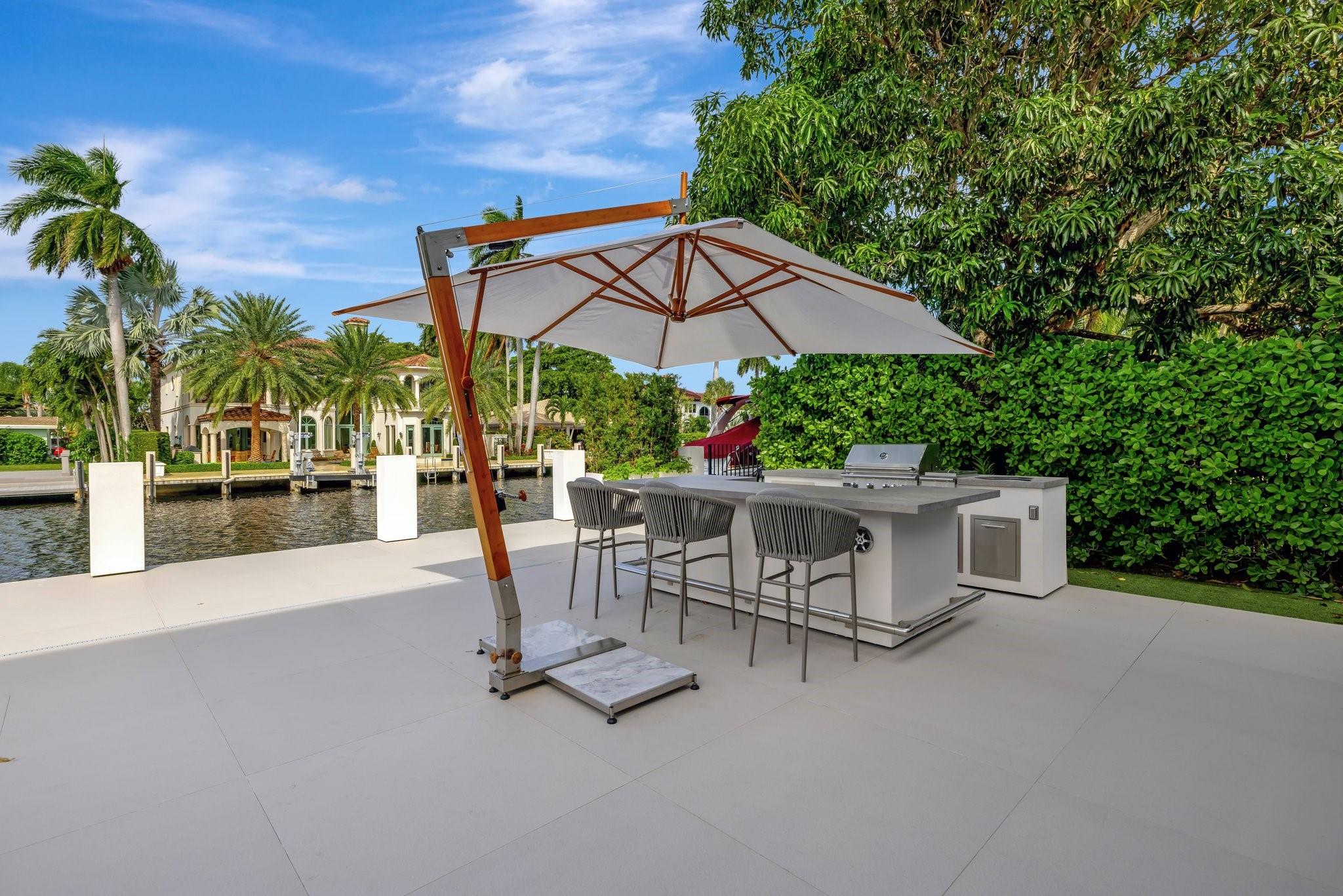 SEVEN ISLES - Residential