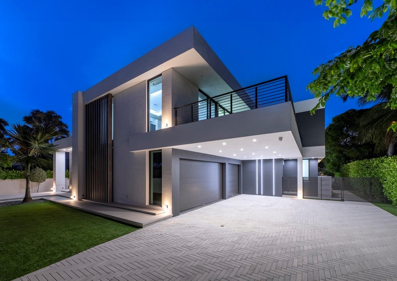 SEVEN ISLES - Residential