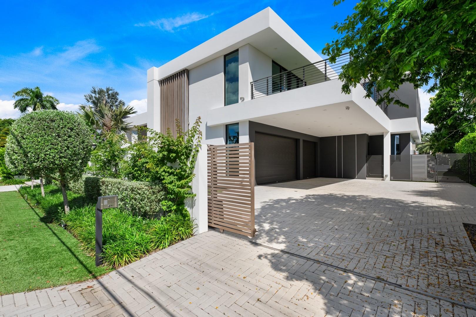 SEVEN ISLES - Residential