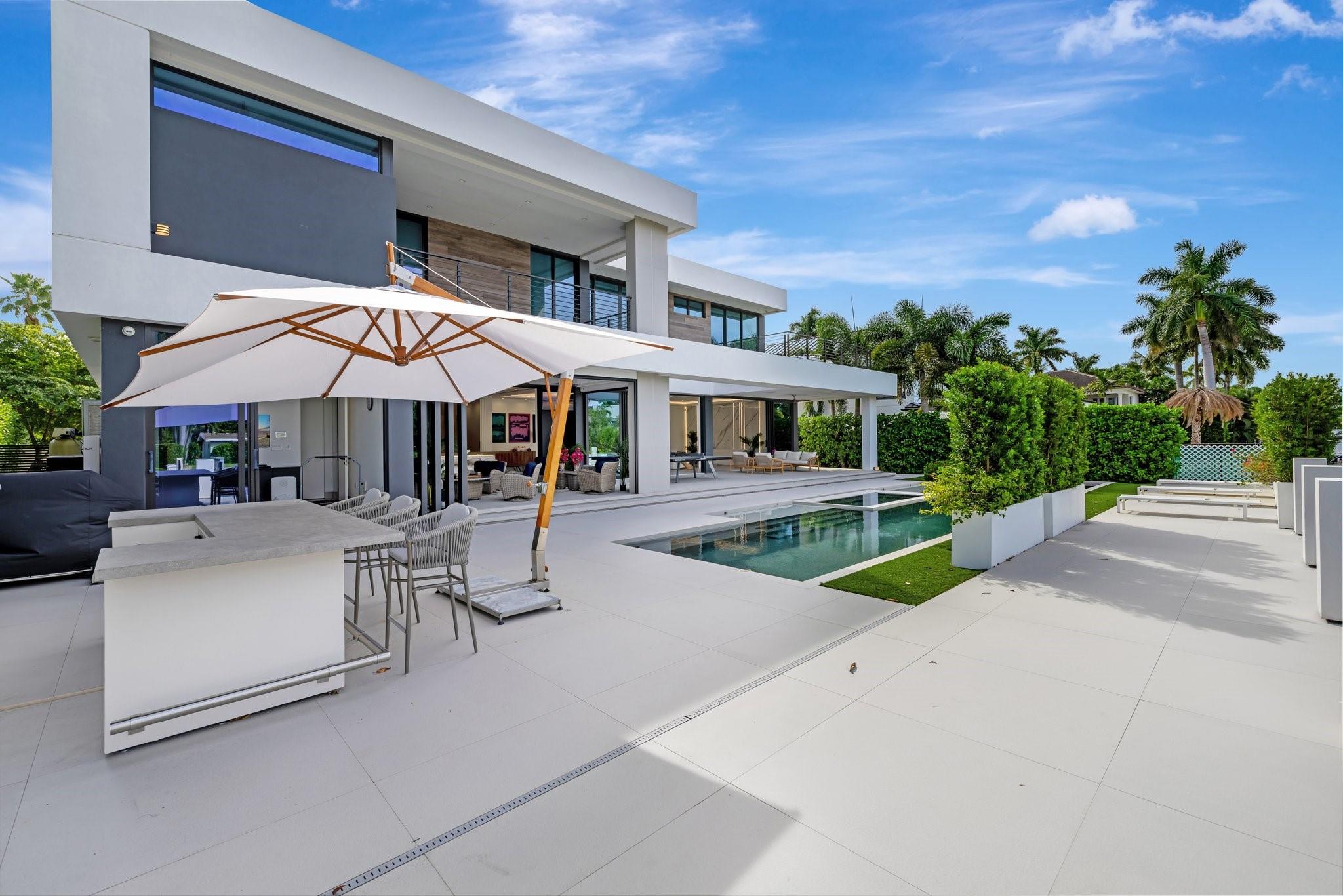 SEVEN ISLES - Residential