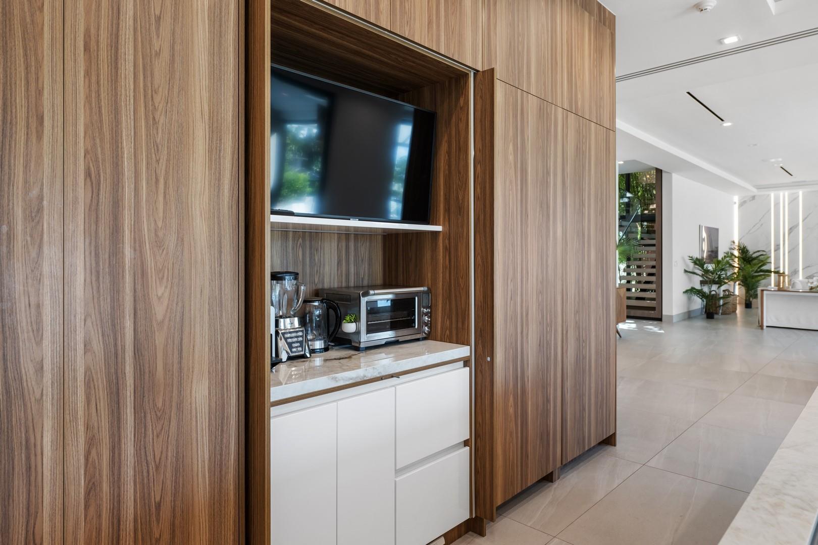SEVEN ISLES - Residential
