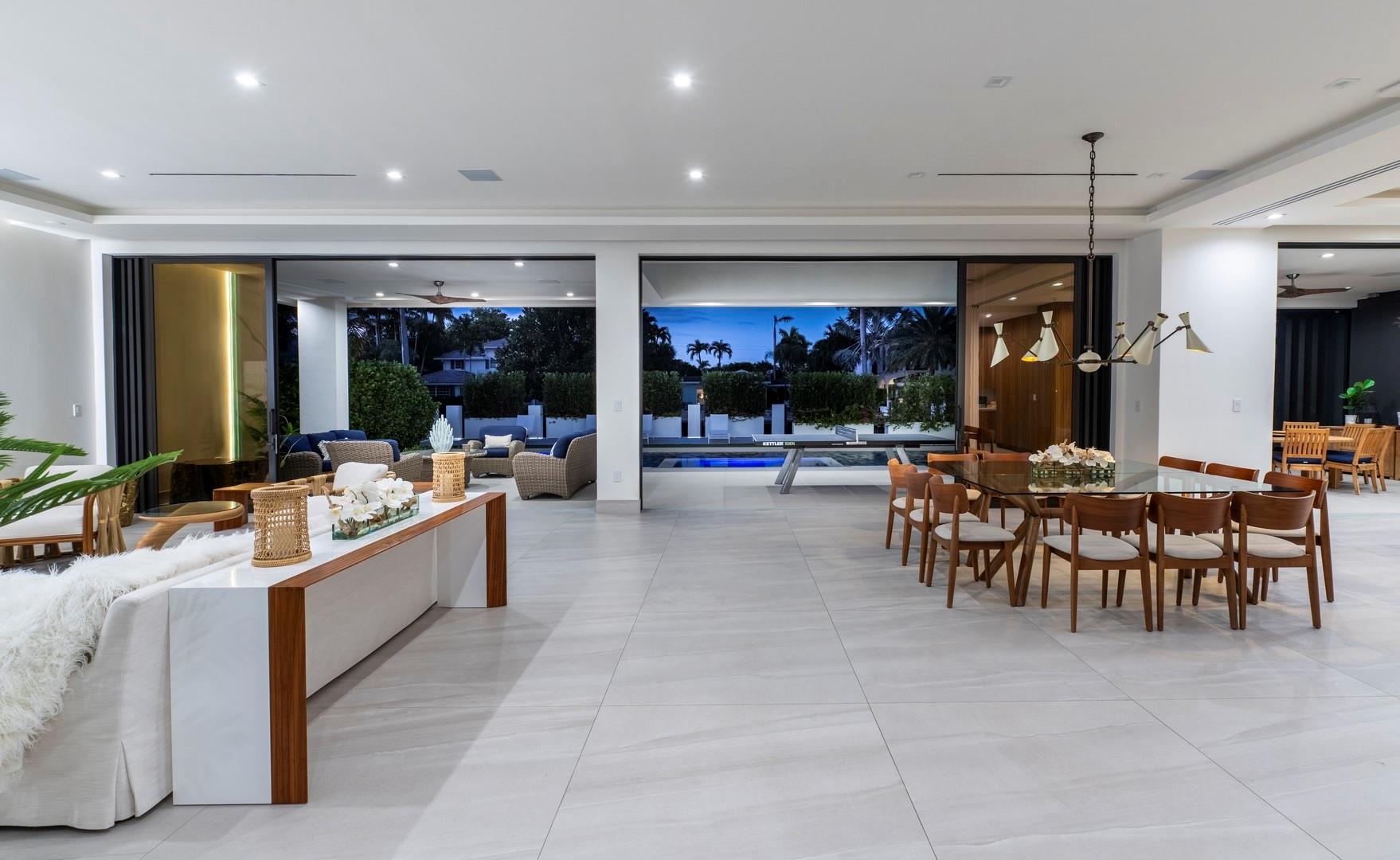SEVEN ISLES - Residential