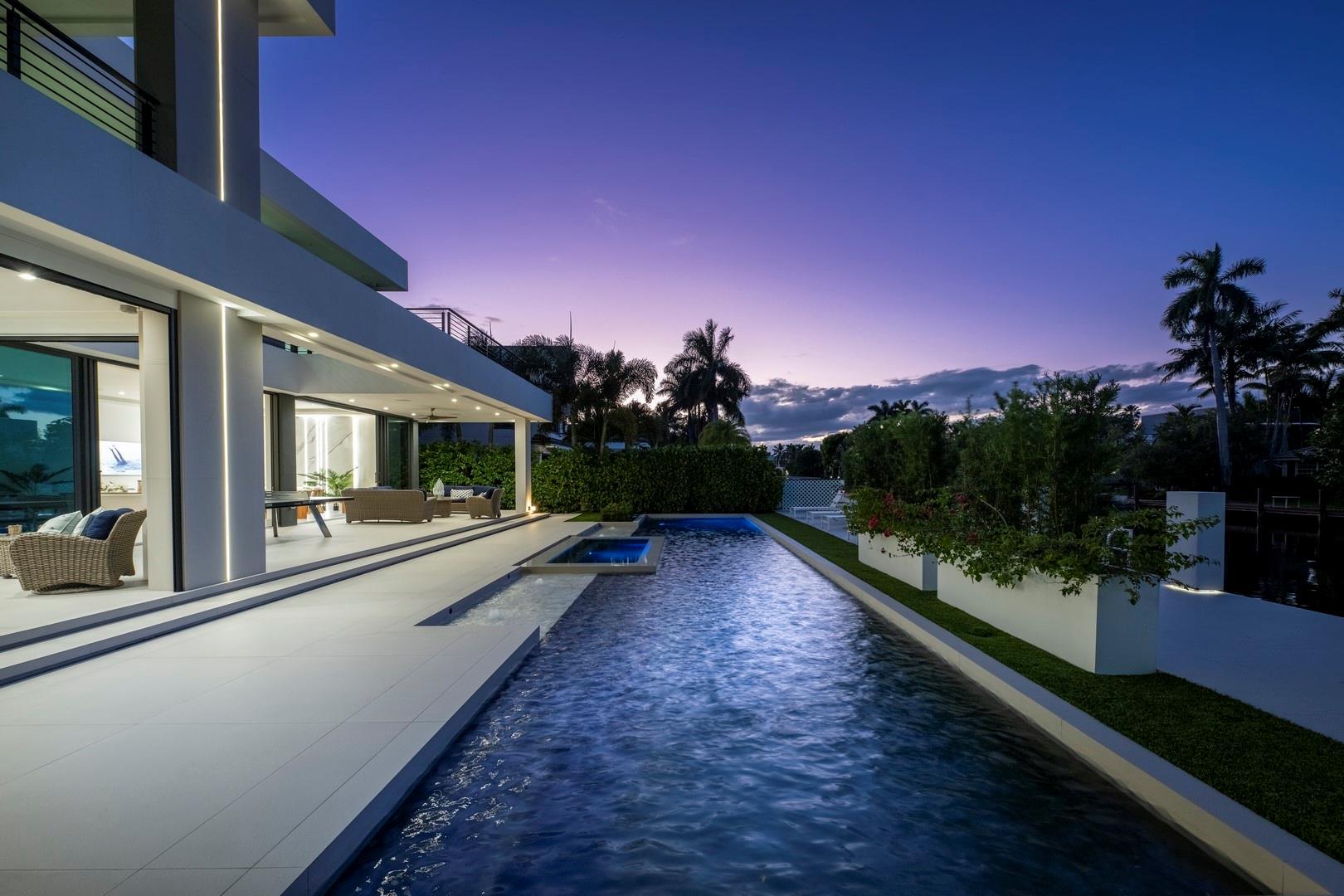 SEVEN ISLES - Residential