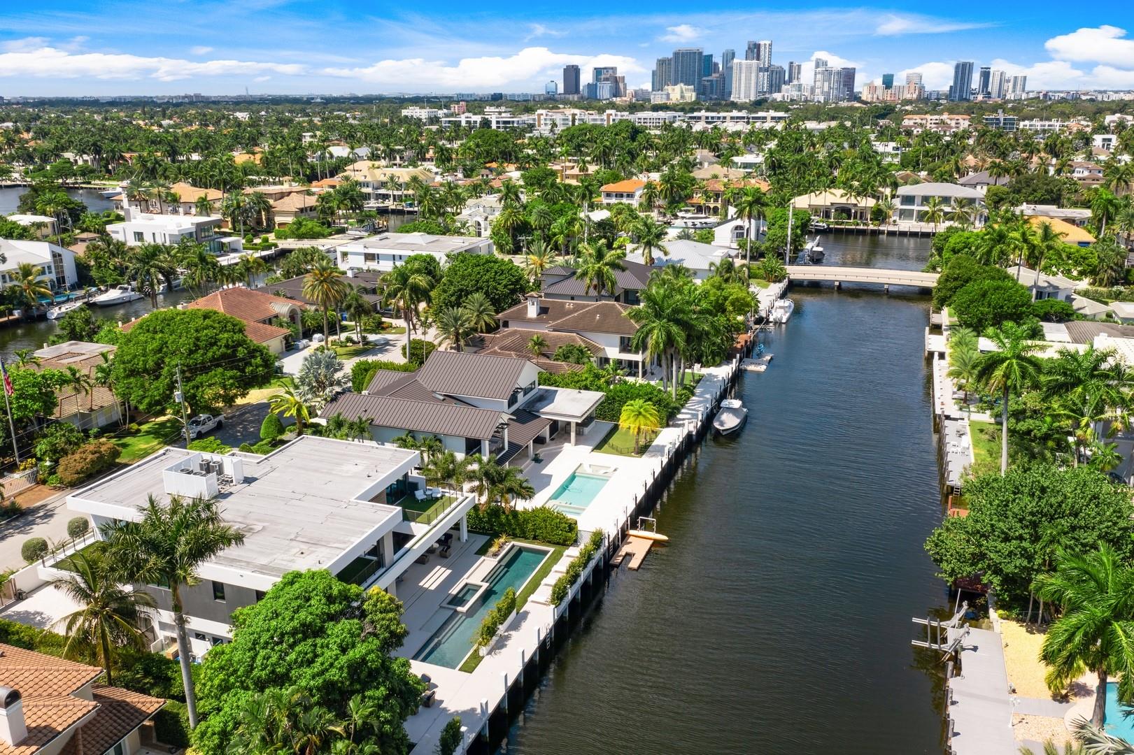 SEVEN ISLES - Residential