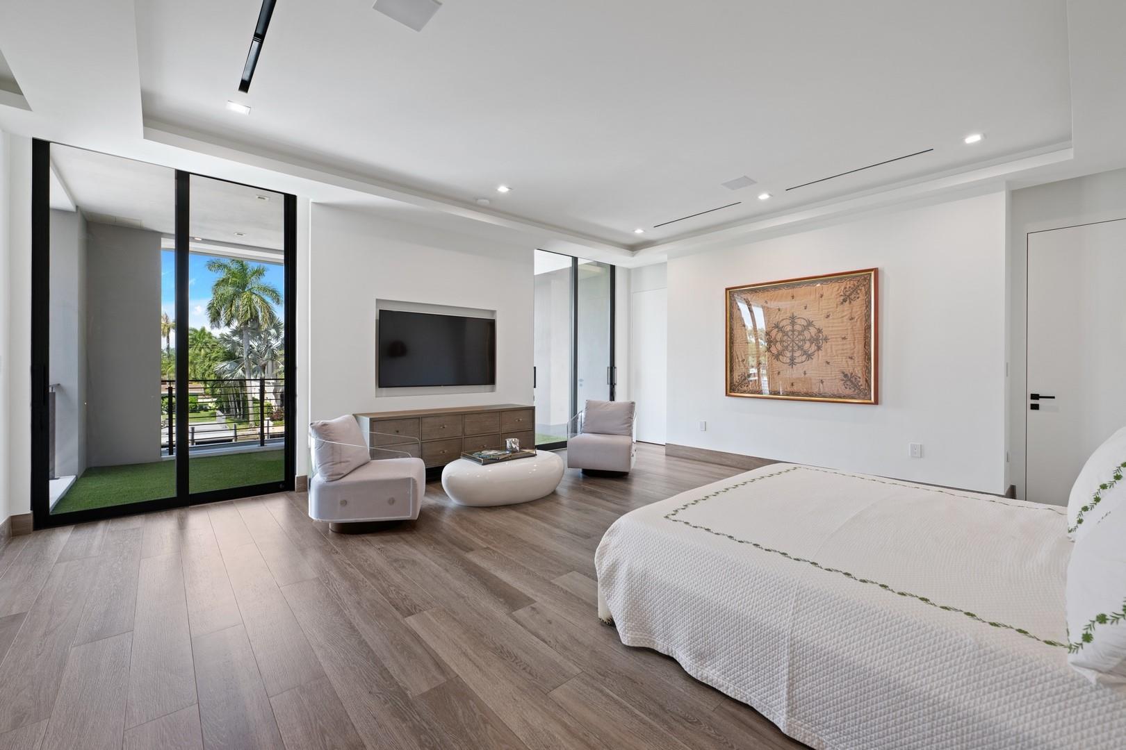SEVEN ISLES - Residential