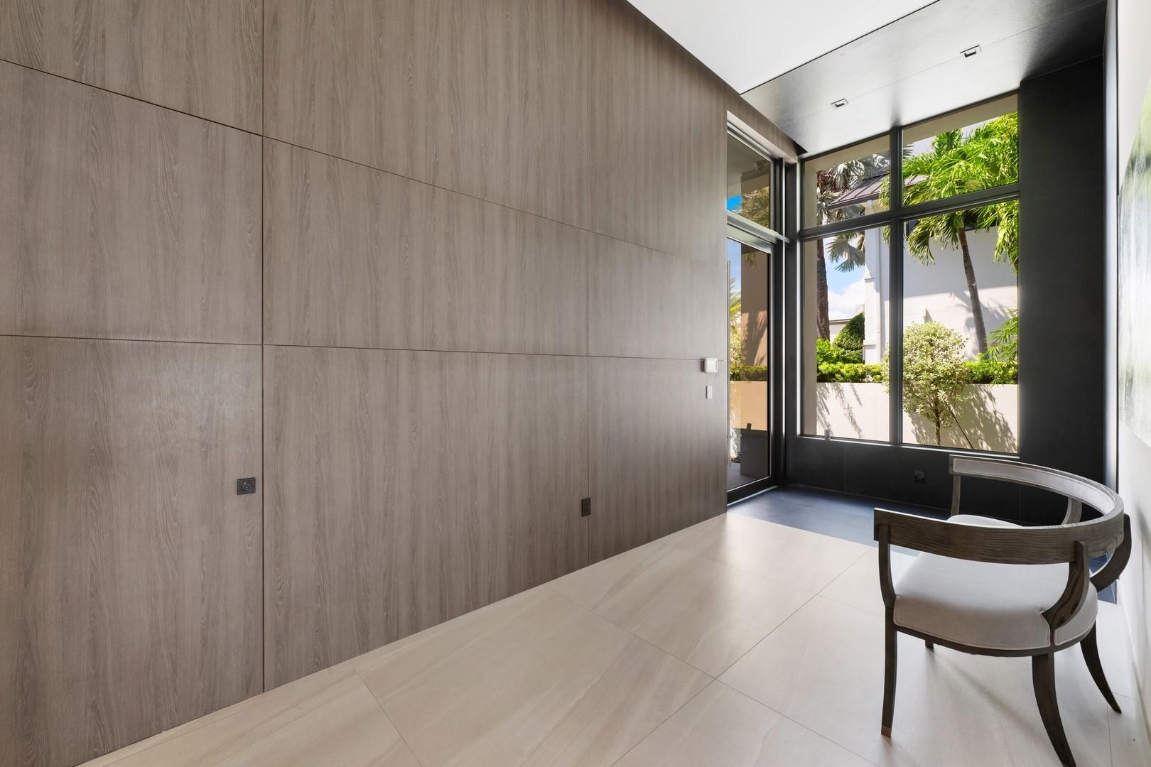 SEVEN ISLES - Residential