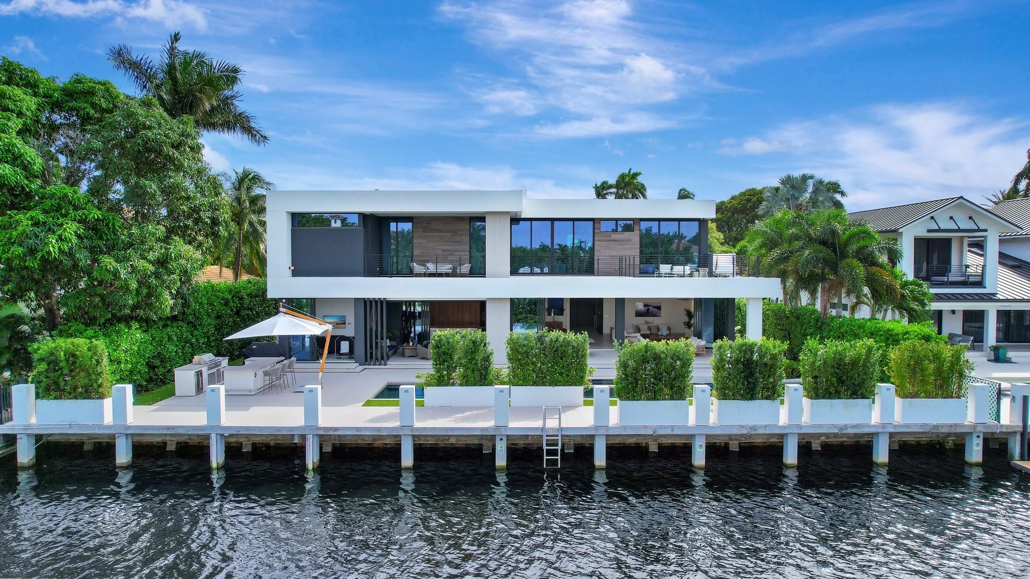SEVEN ISLES - Residential