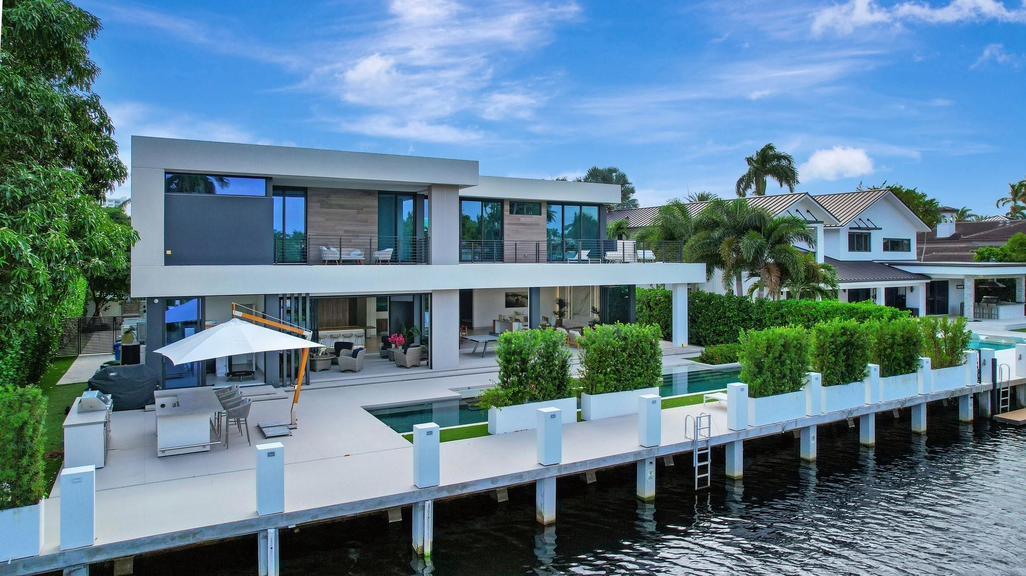 SEVEN ISLES - Residential