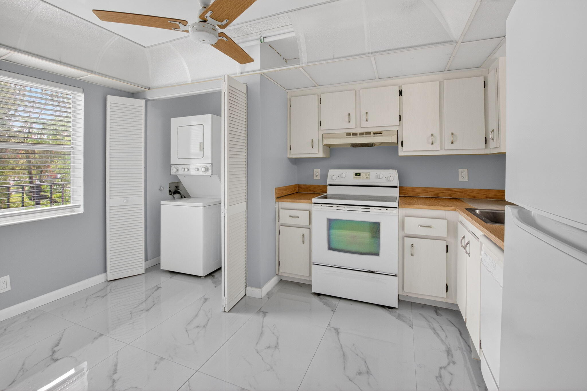 VILLAGES OF ORIOLE DEAUVILLE CONDO - Residential