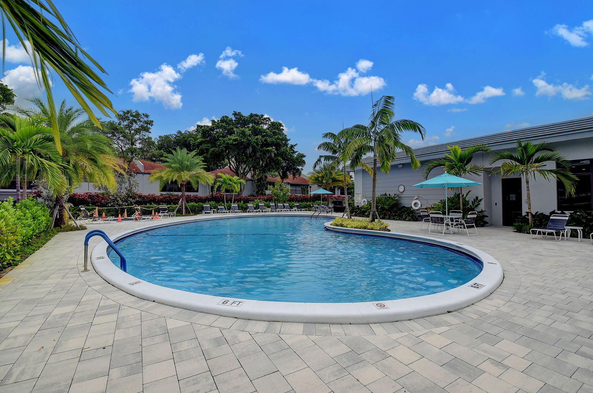 VILLAGES OF ORIOLE DEAUVILLE CONDO - Residential
