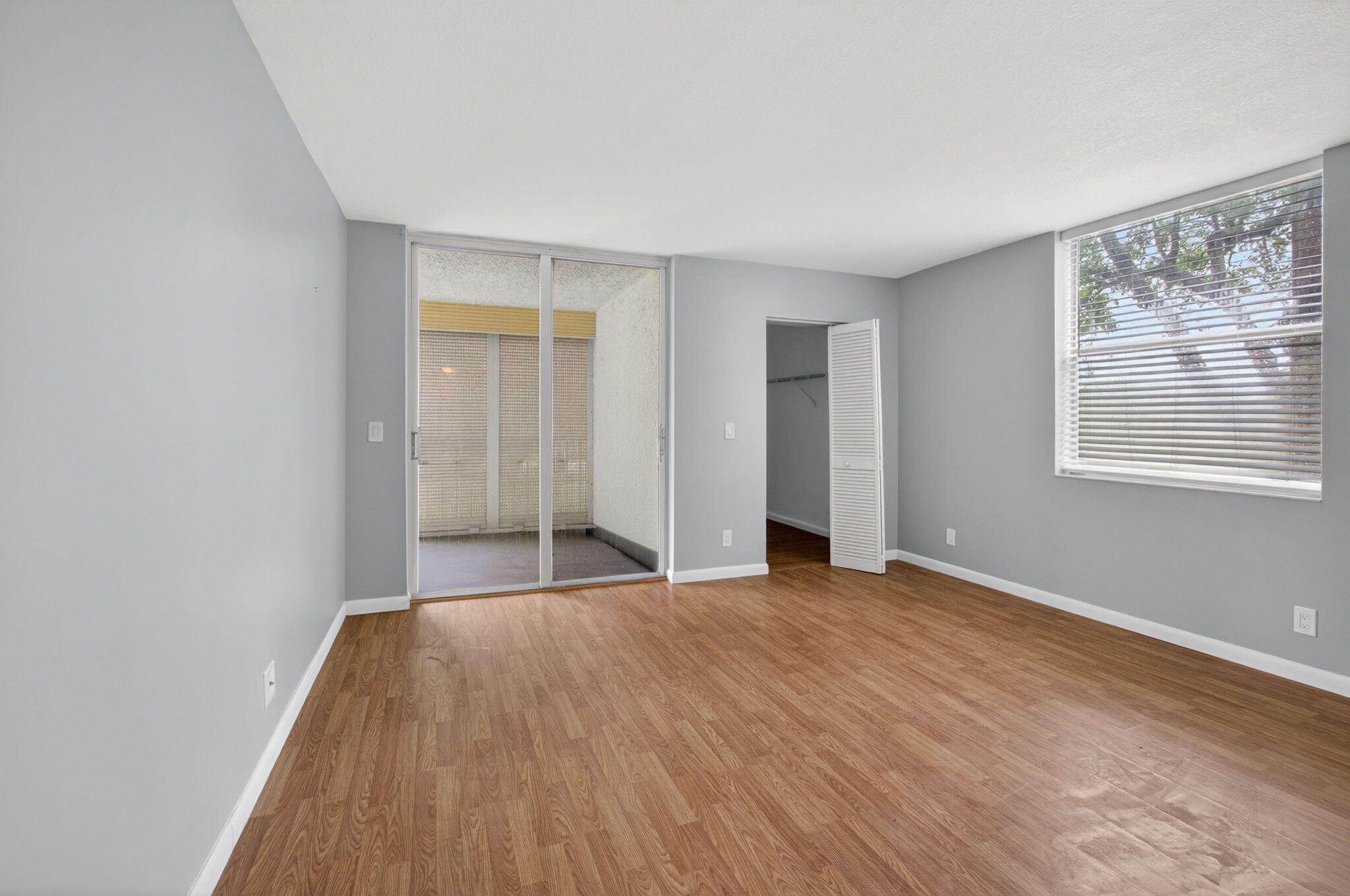 VILLAGES OF ORIOLE DEAUVILLE CONDO - Residential
