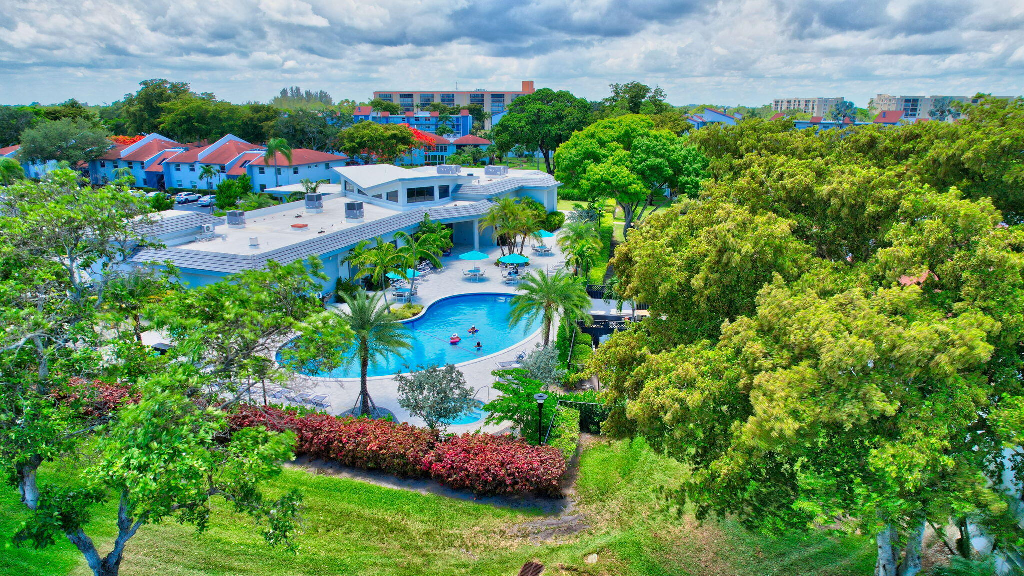 VILLAGES OF ORIOLE DEAUVILLE CONDO - Residential