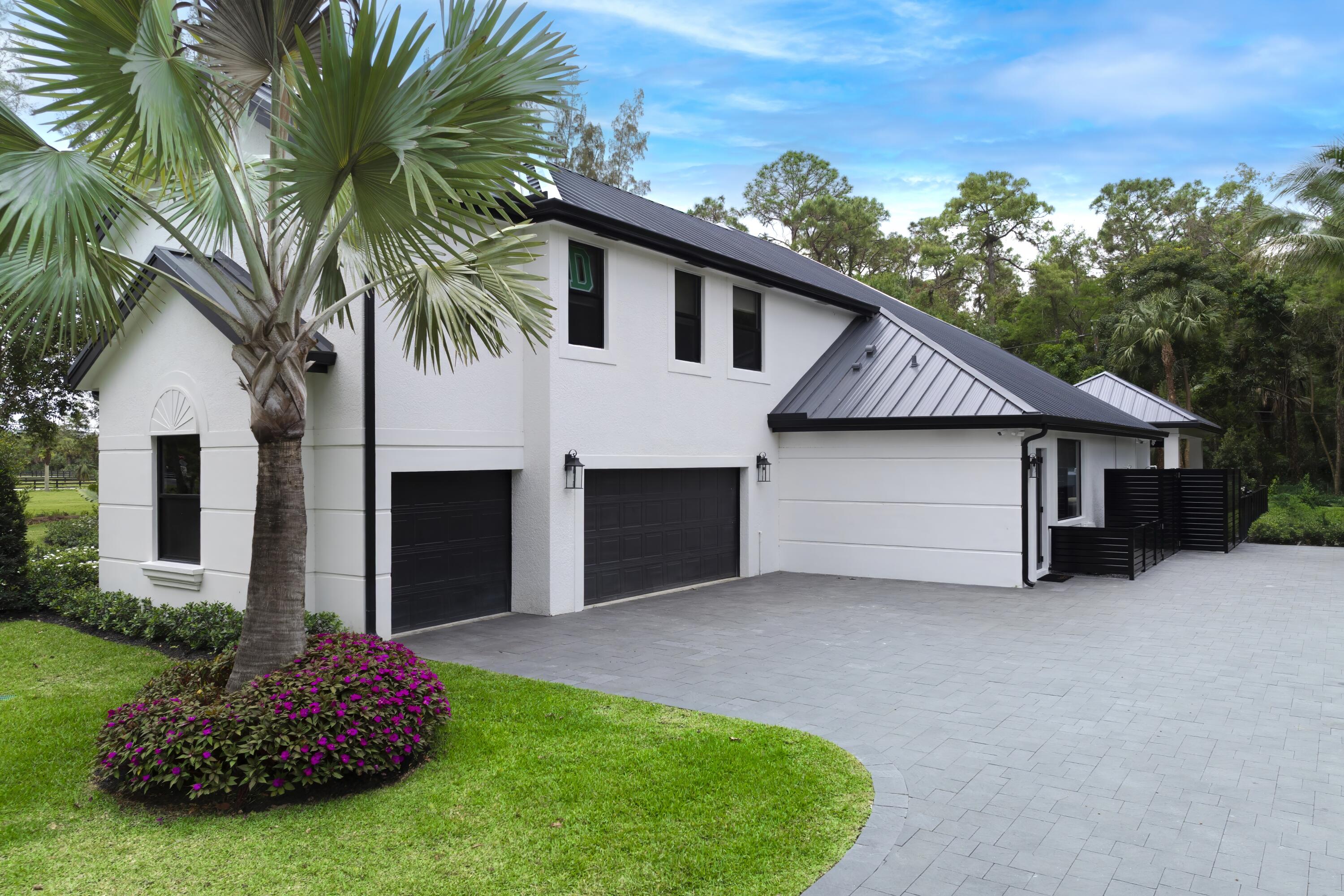 LOXAHATCHEE GROVES - Residential