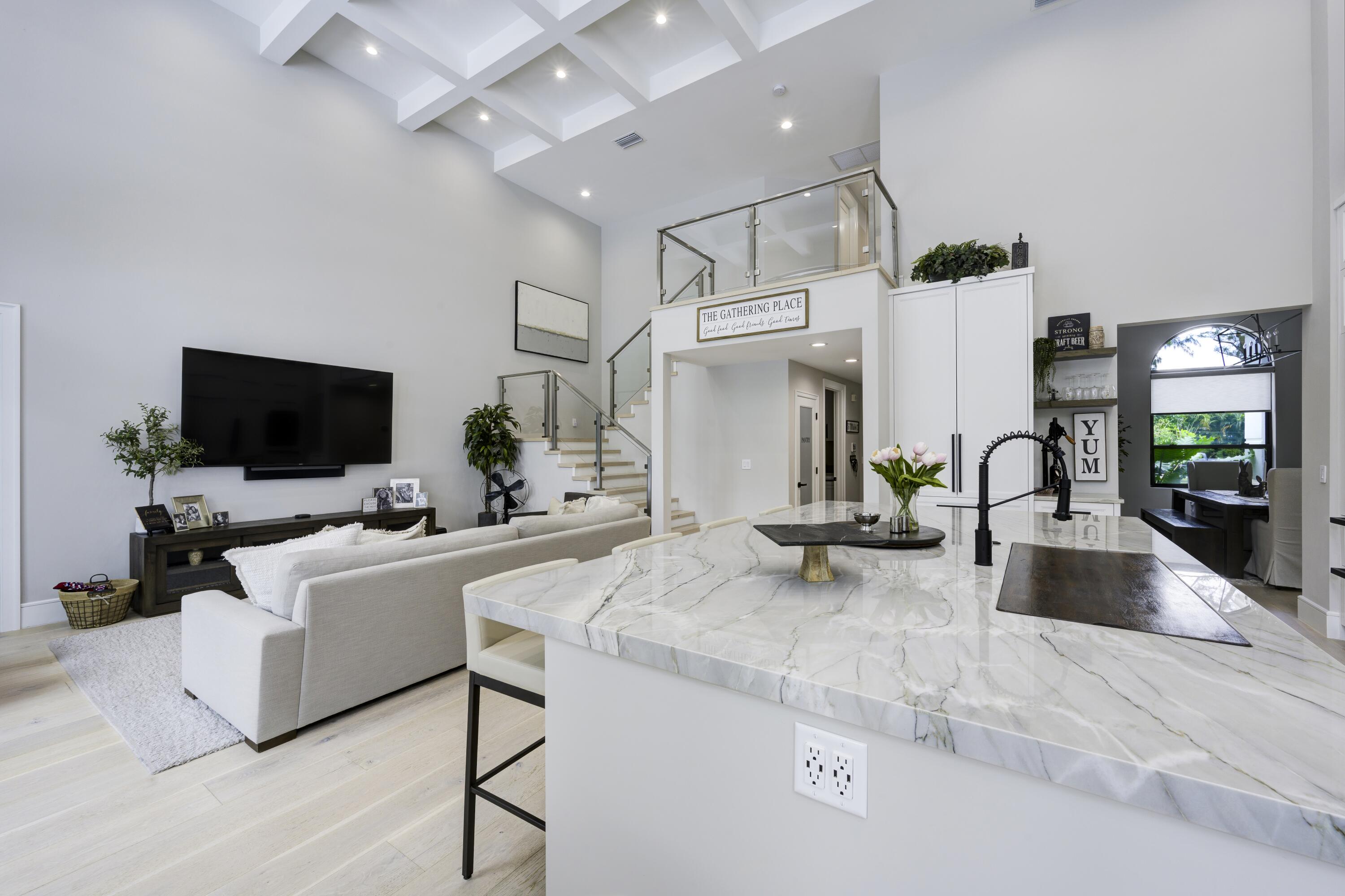 LOXAHATCHEE GROVES - Residential