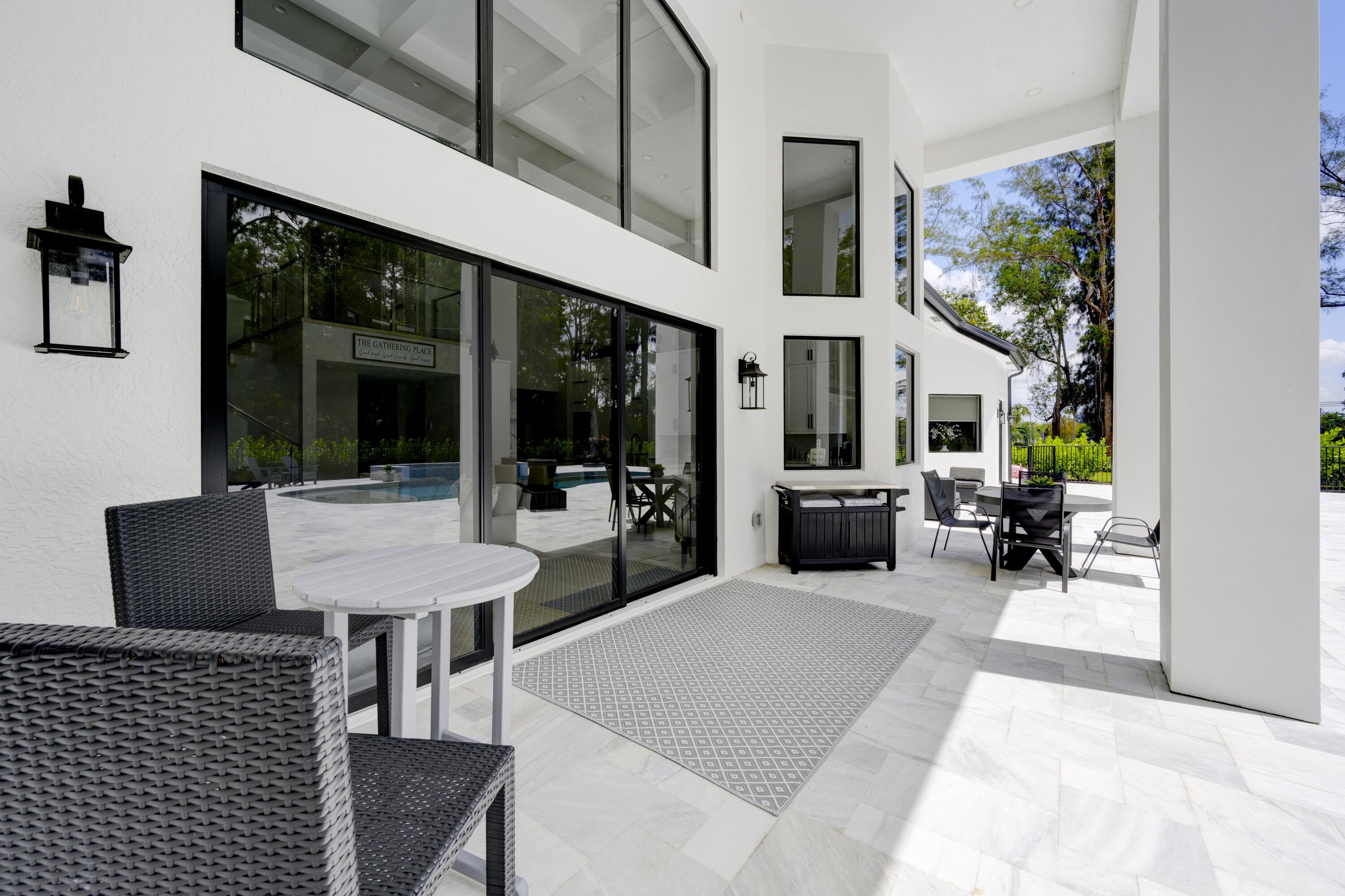 LOXAHATCHEE GROVES - Residential