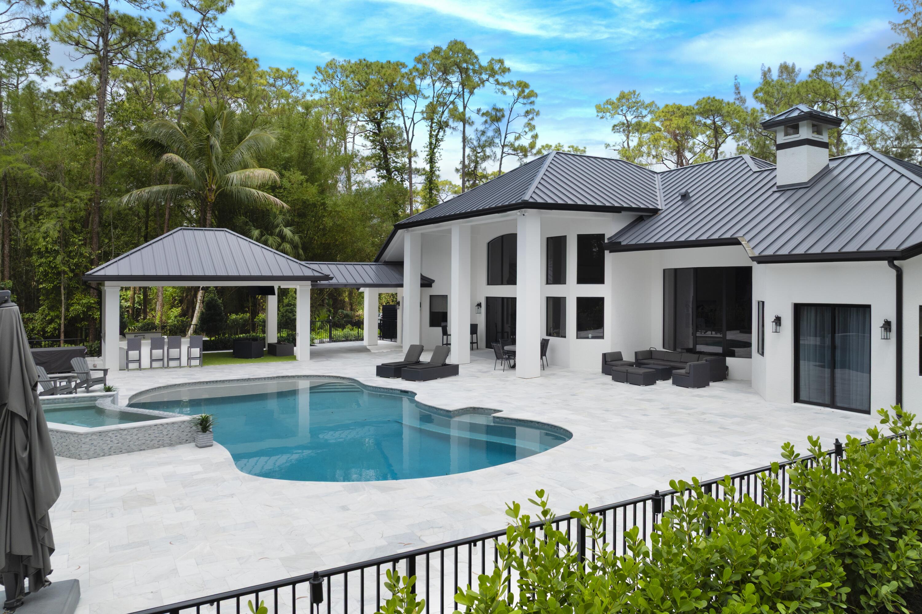 LOXAHATCHEE GROVES - Residential