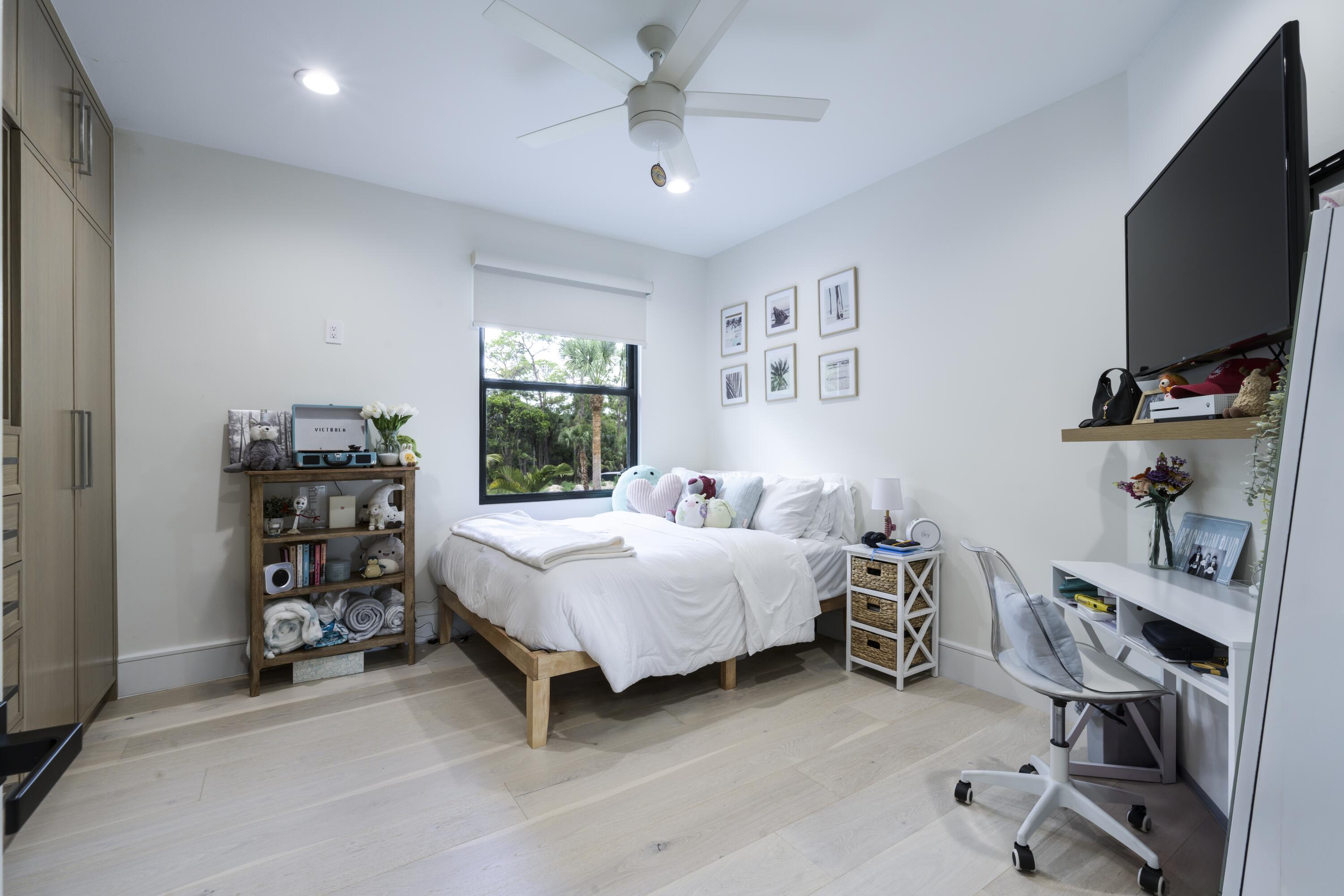 LOXAHATCHEE GROVES - Residential