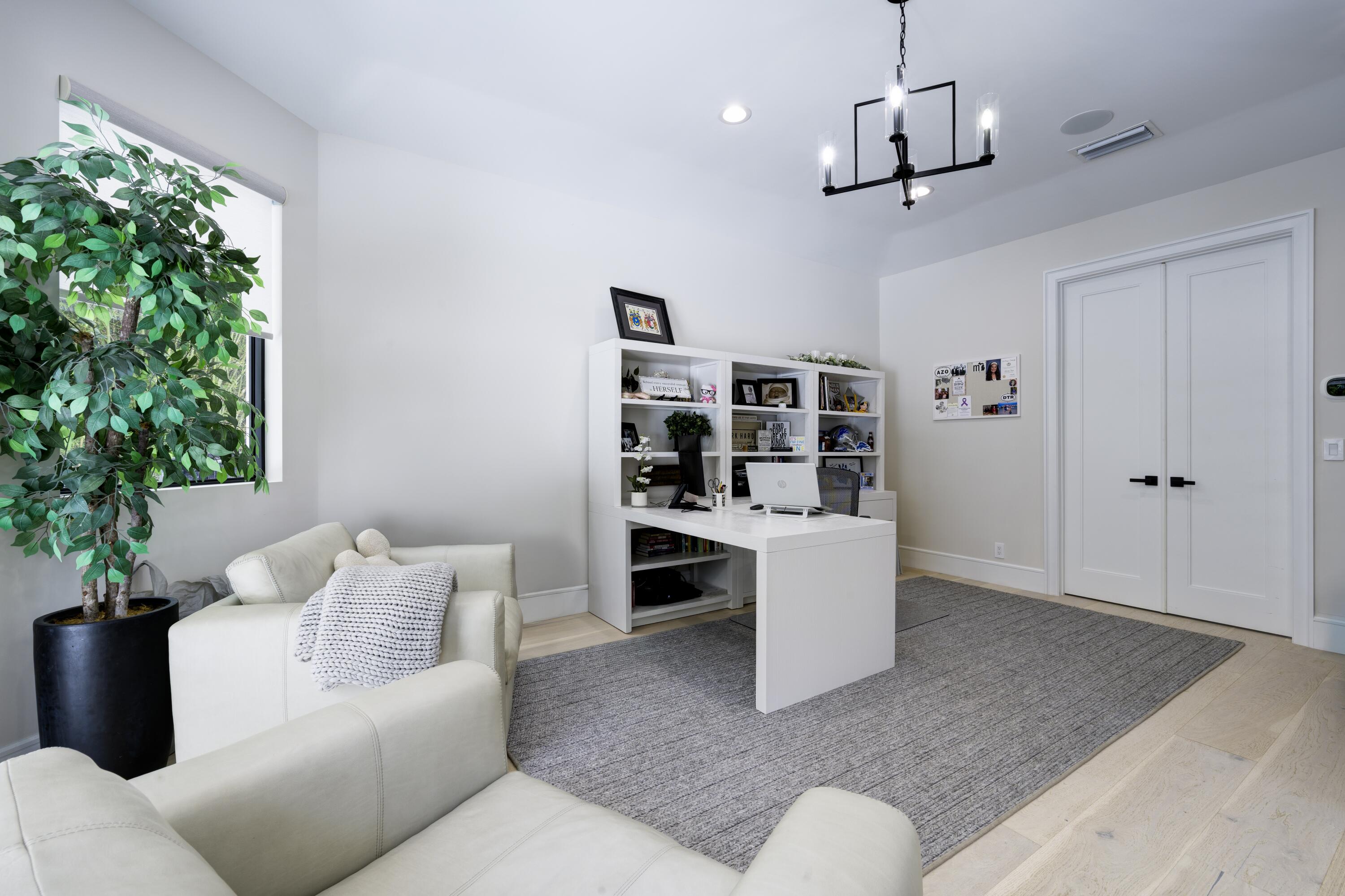 LOXAHATCHEE GROVES - Residential