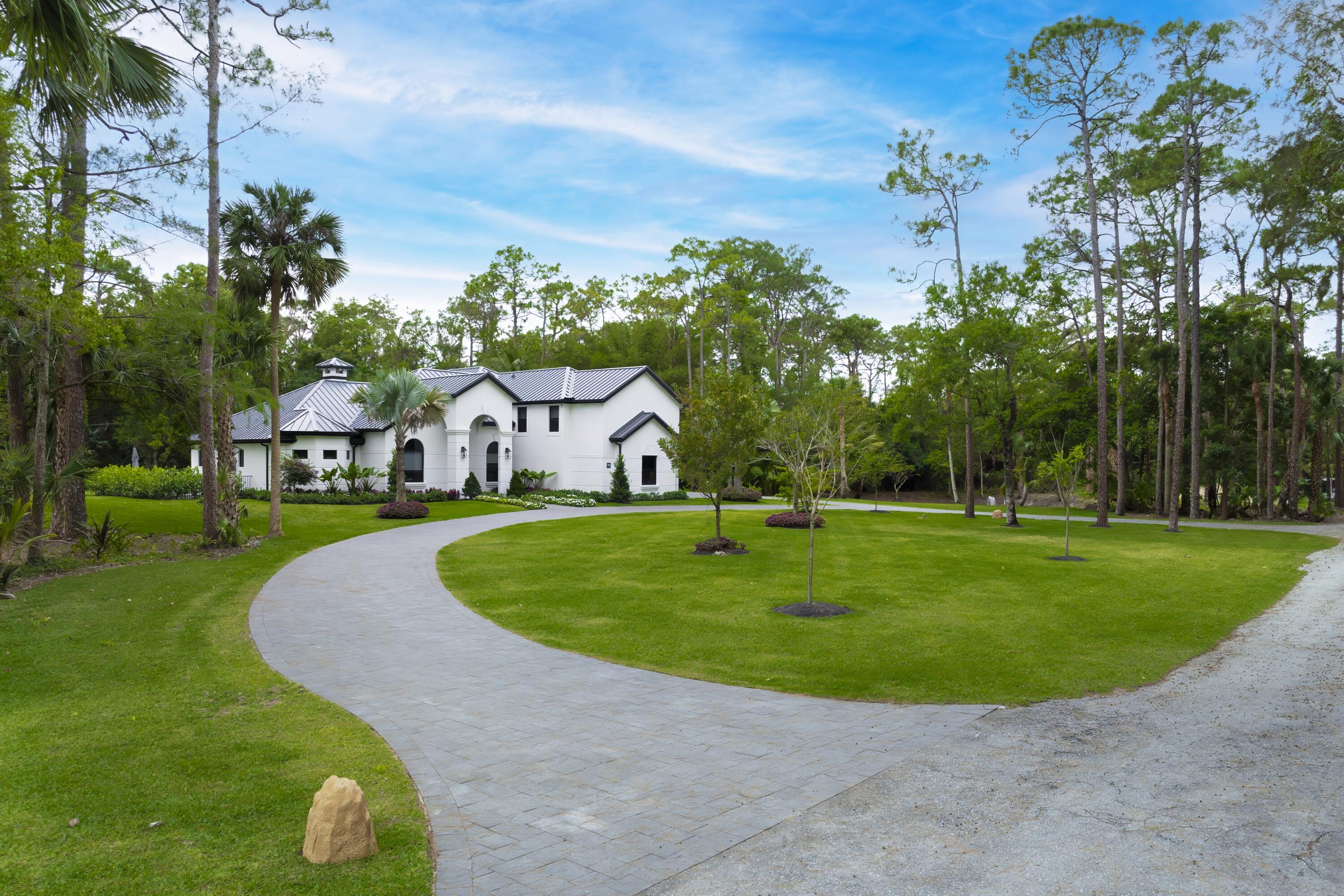 LOXAHATCHEE GROVES - Residential
