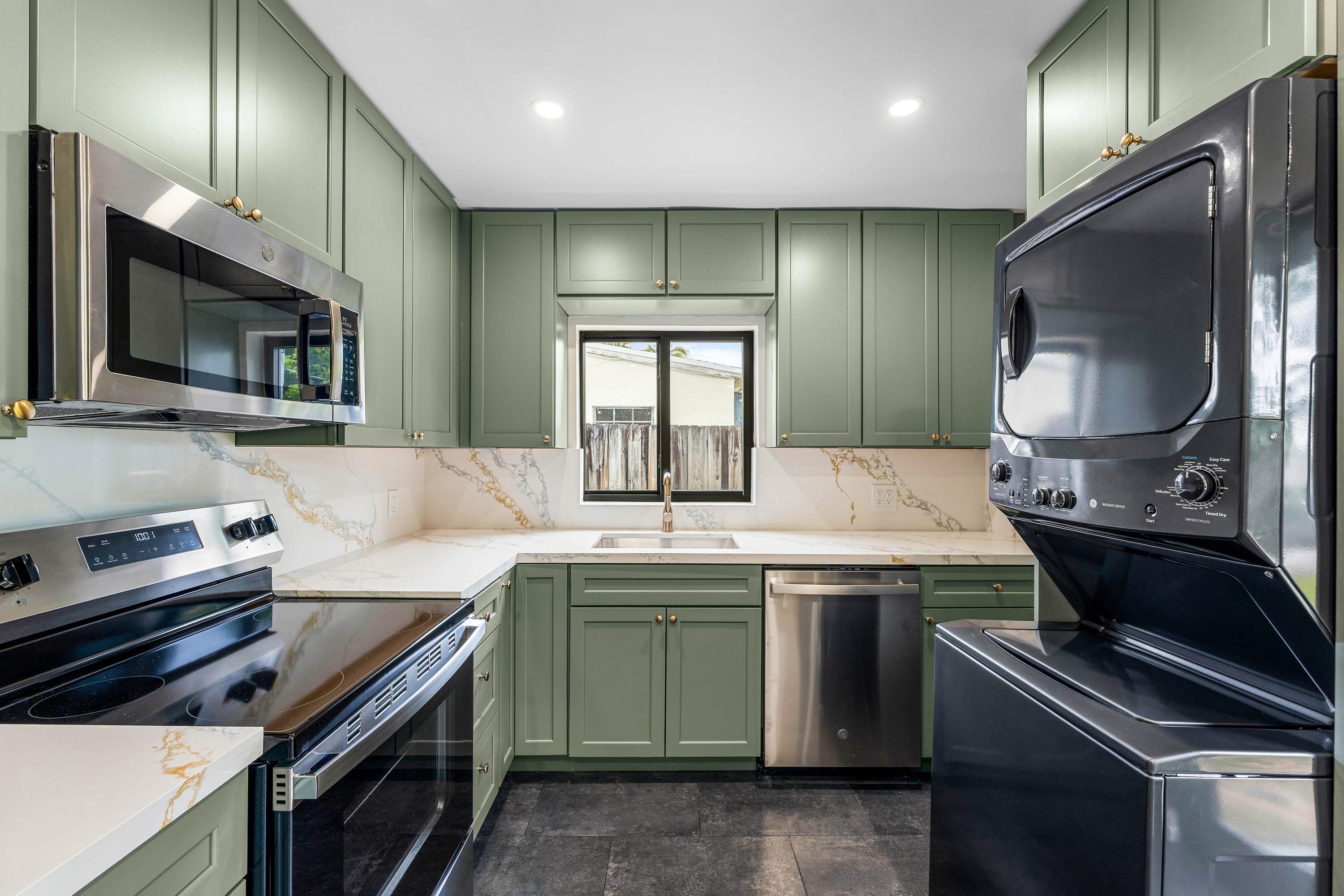 COLLIER ESTATES 1ST ADD - Residential