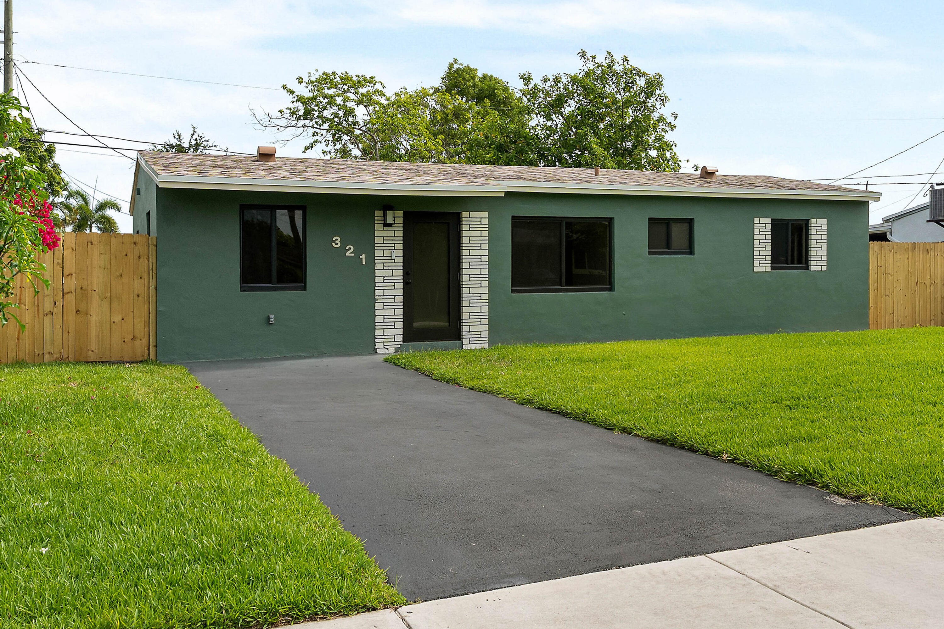 COLLIER ESTATES 1ST ADD - Residential