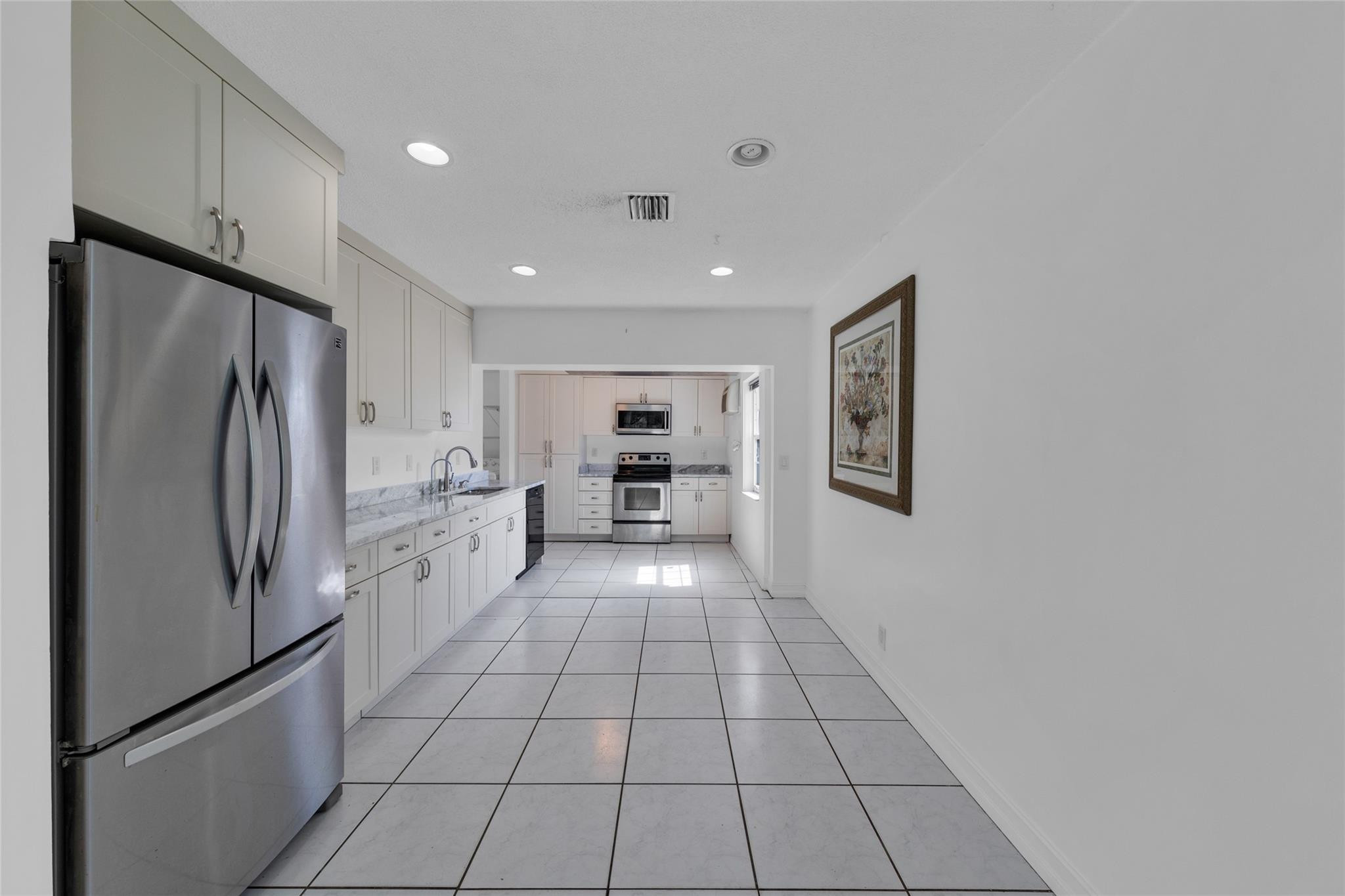 TAMARAC LAKES SECOND SEC - Residential Lease