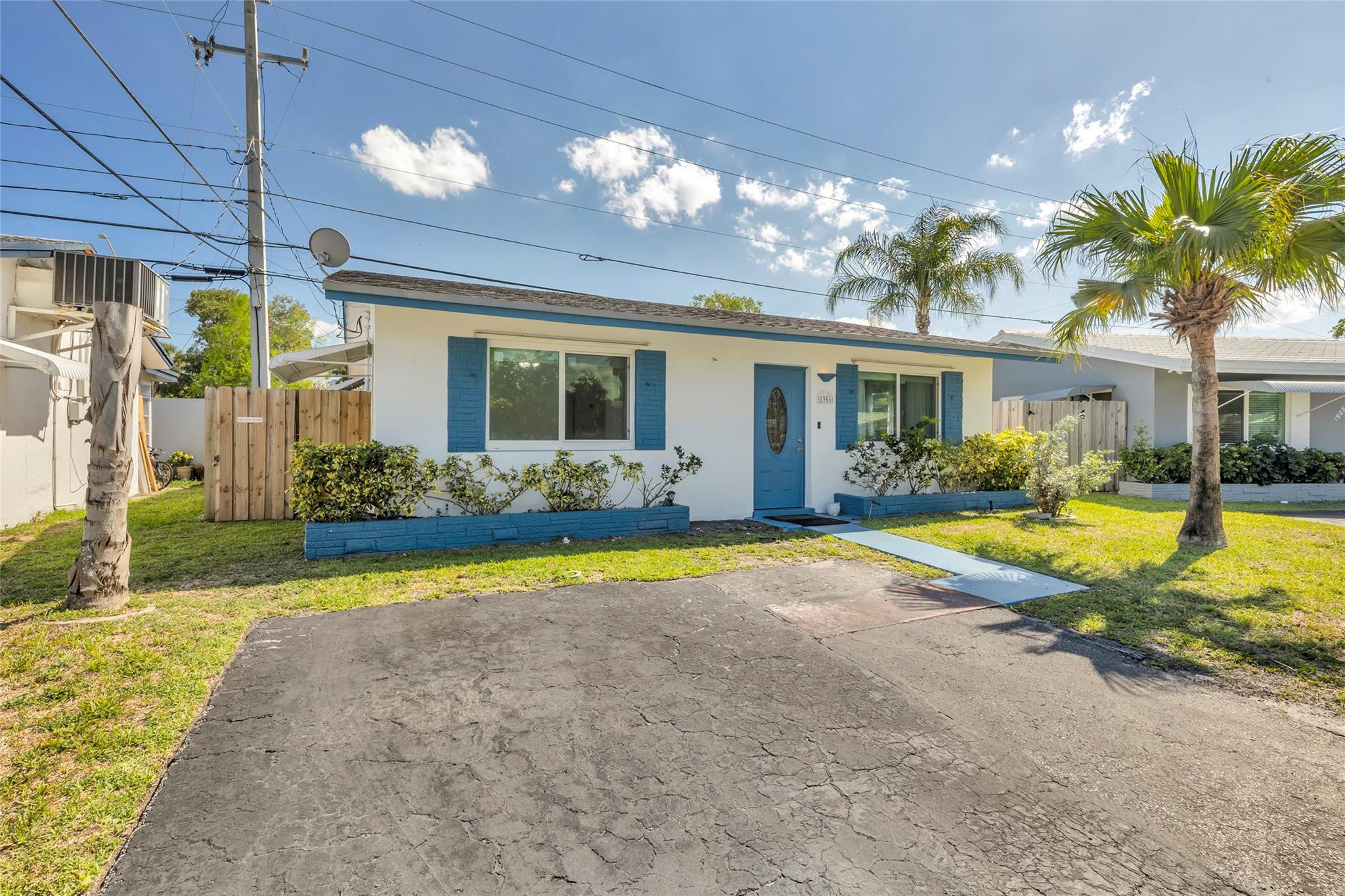 TAMARAC LAKES SECOND SEC - Residential Lease