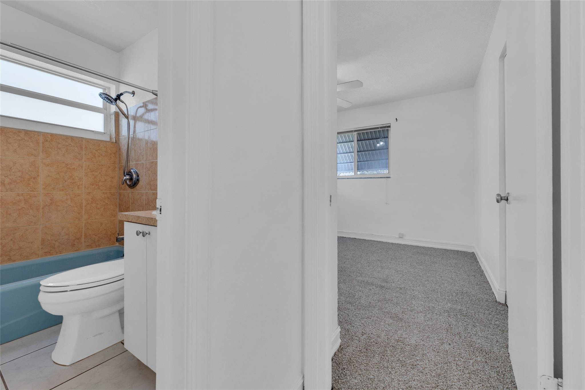 TAMARAC LAKES SECOND SEC - Residential Lease