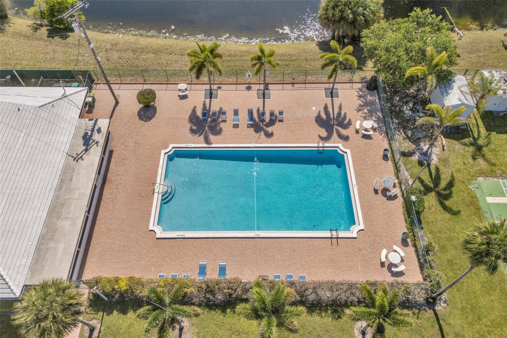 TAMARAC LAKES SECOND SEC - Residential Lease