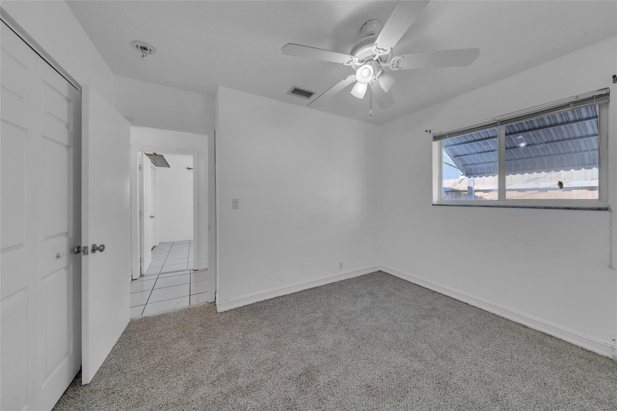 TAMARAC LAKES SECOND SEC - Residential Lease