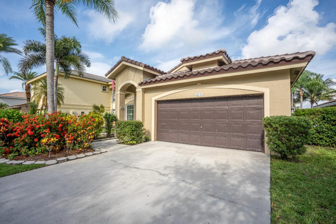 CRYSTAL POINTE - Residential