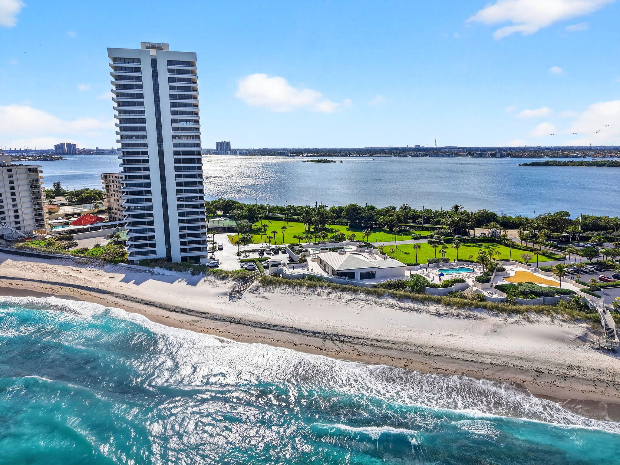 WATER GLADES CONDO - Residential