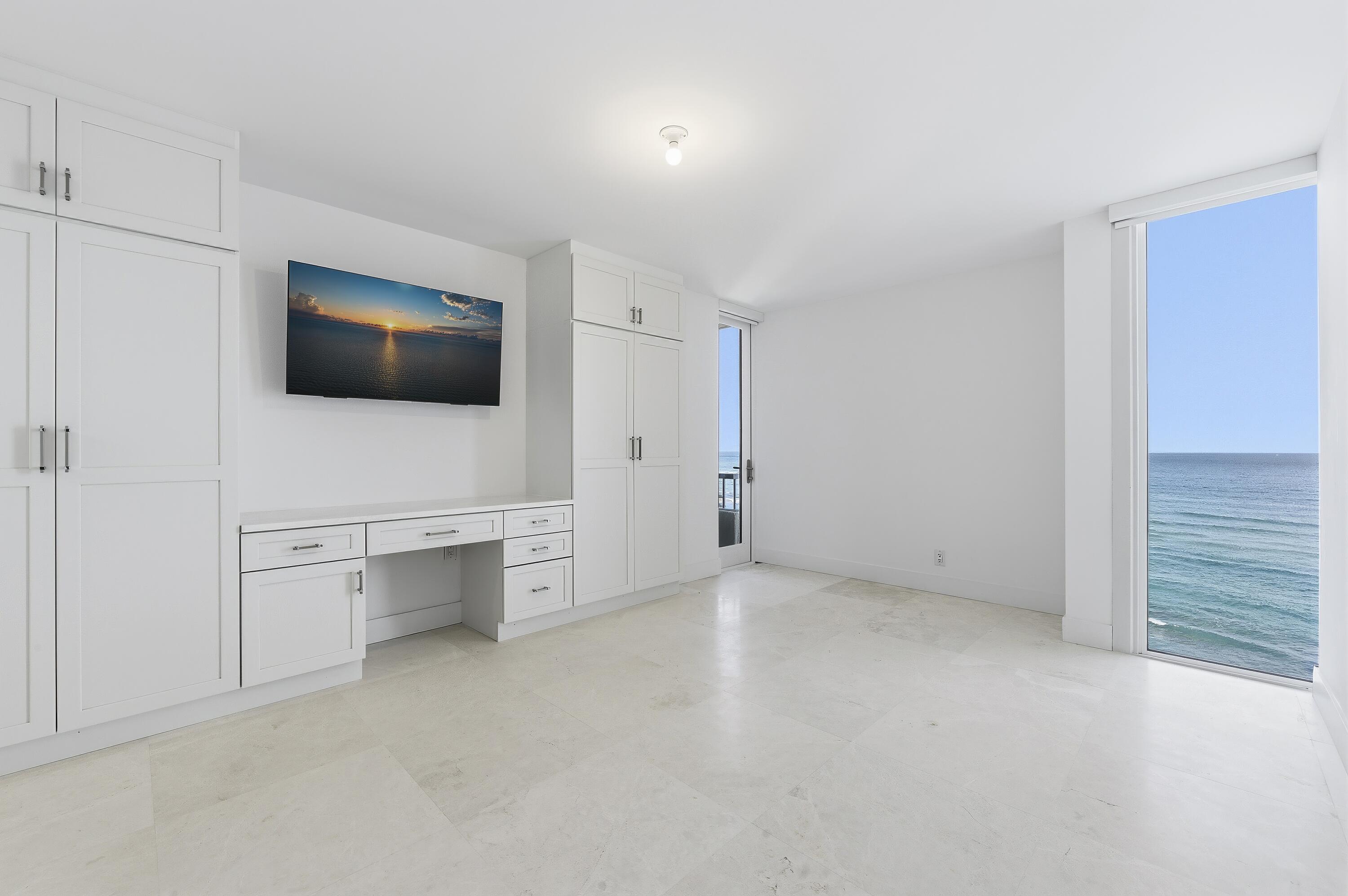 WATER GLADES CONDO - Residential