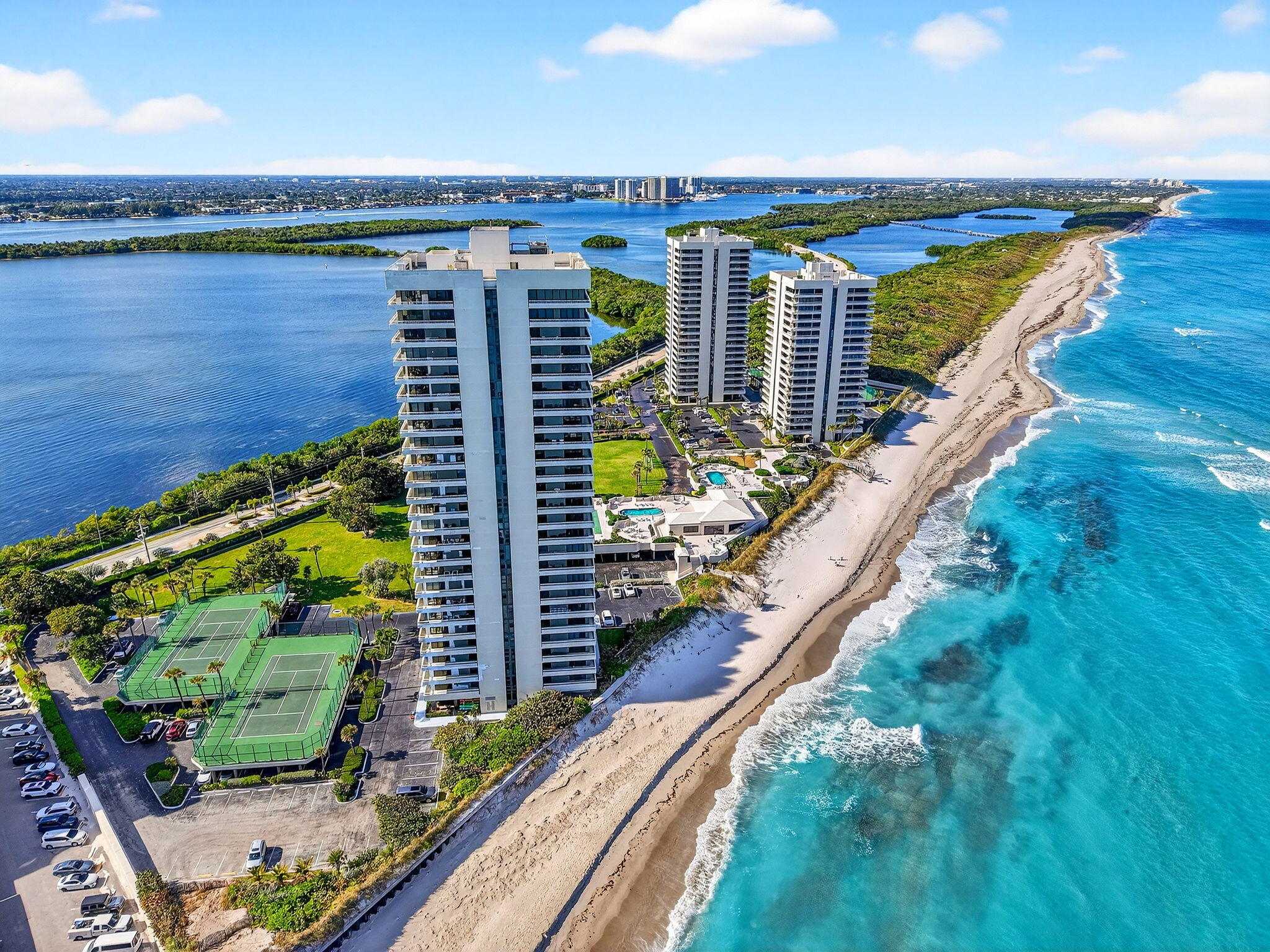 WATER GLADES CONDO - Residential