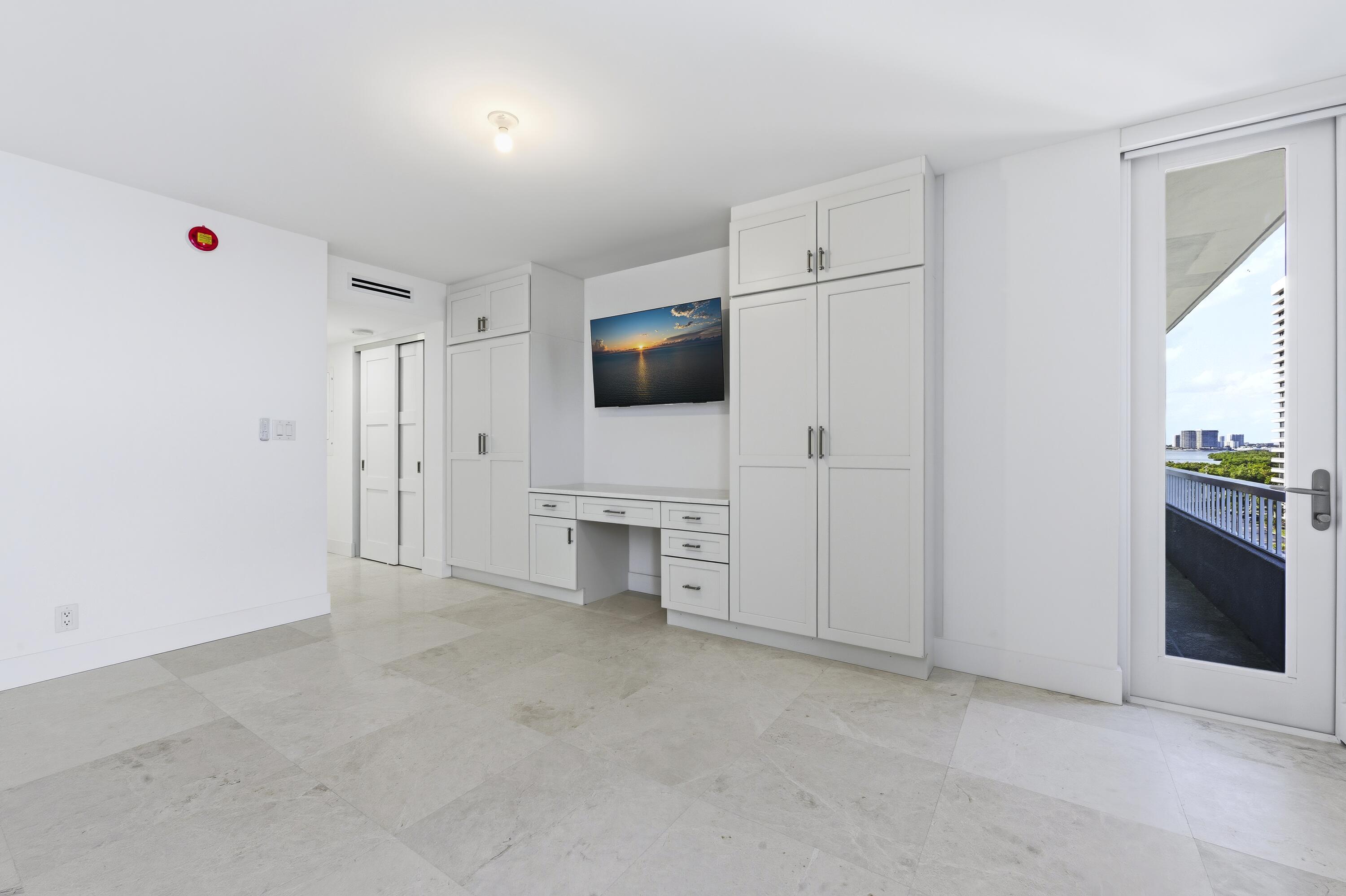 WATER GLADES CONDO - Residential