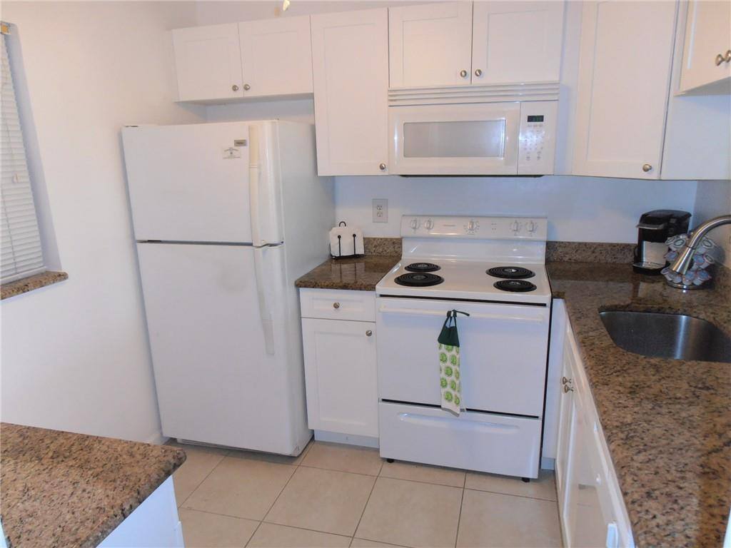 POINCIANA 6 OF PINE ISLAND RIDGE - Residential