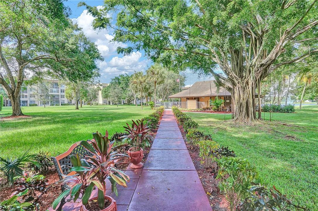 POINCIANA 6 OF PINE ISLAND RIDGE - Residential