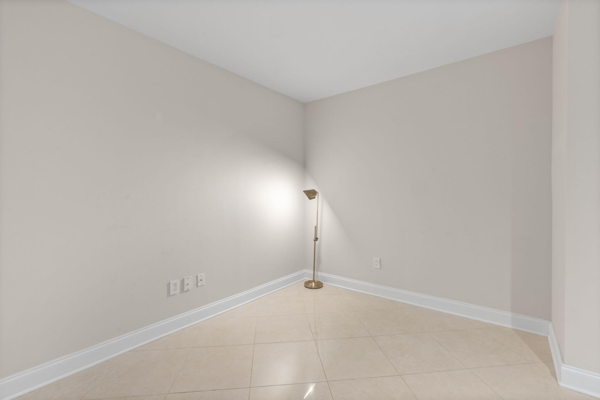 WILTON STATION RES CONDO - Residential
