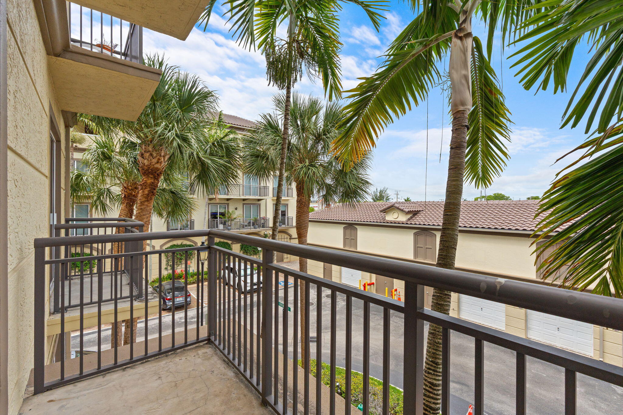 WILTON STATION RES CONDO - Residential