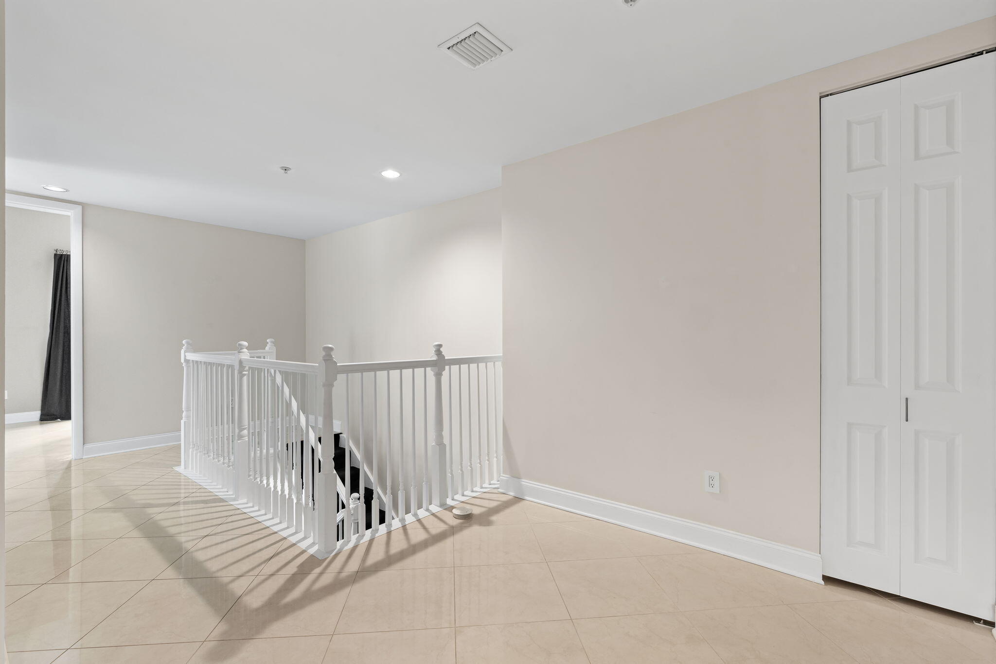 WILTON STATION RES CONDO - Residential
